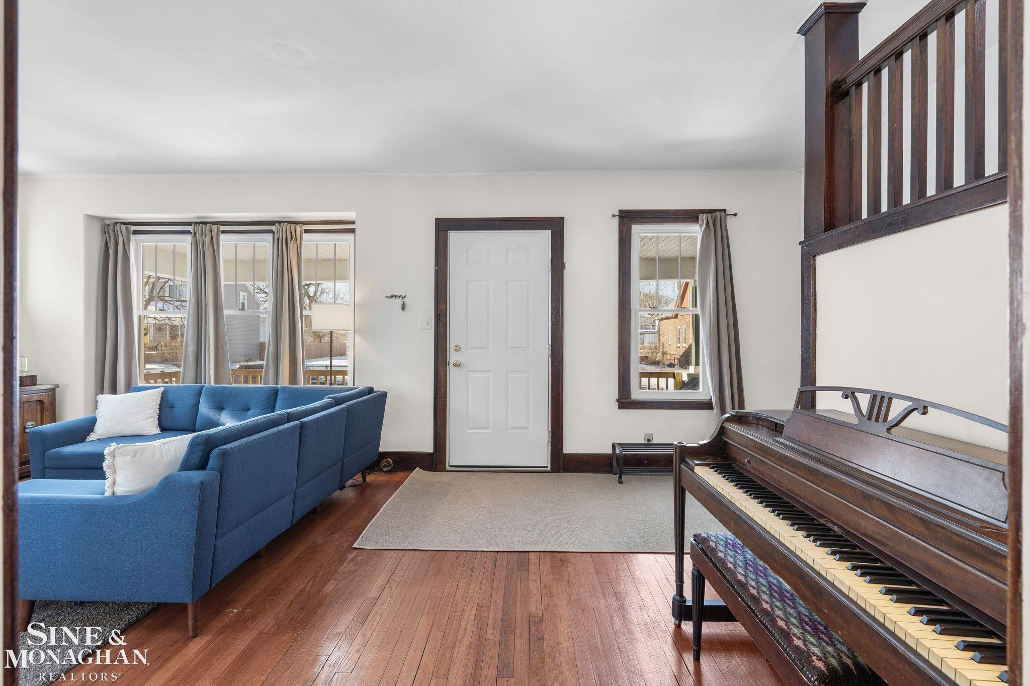 3748 Burns Street, Detroit, MI 48214 — Photo 5