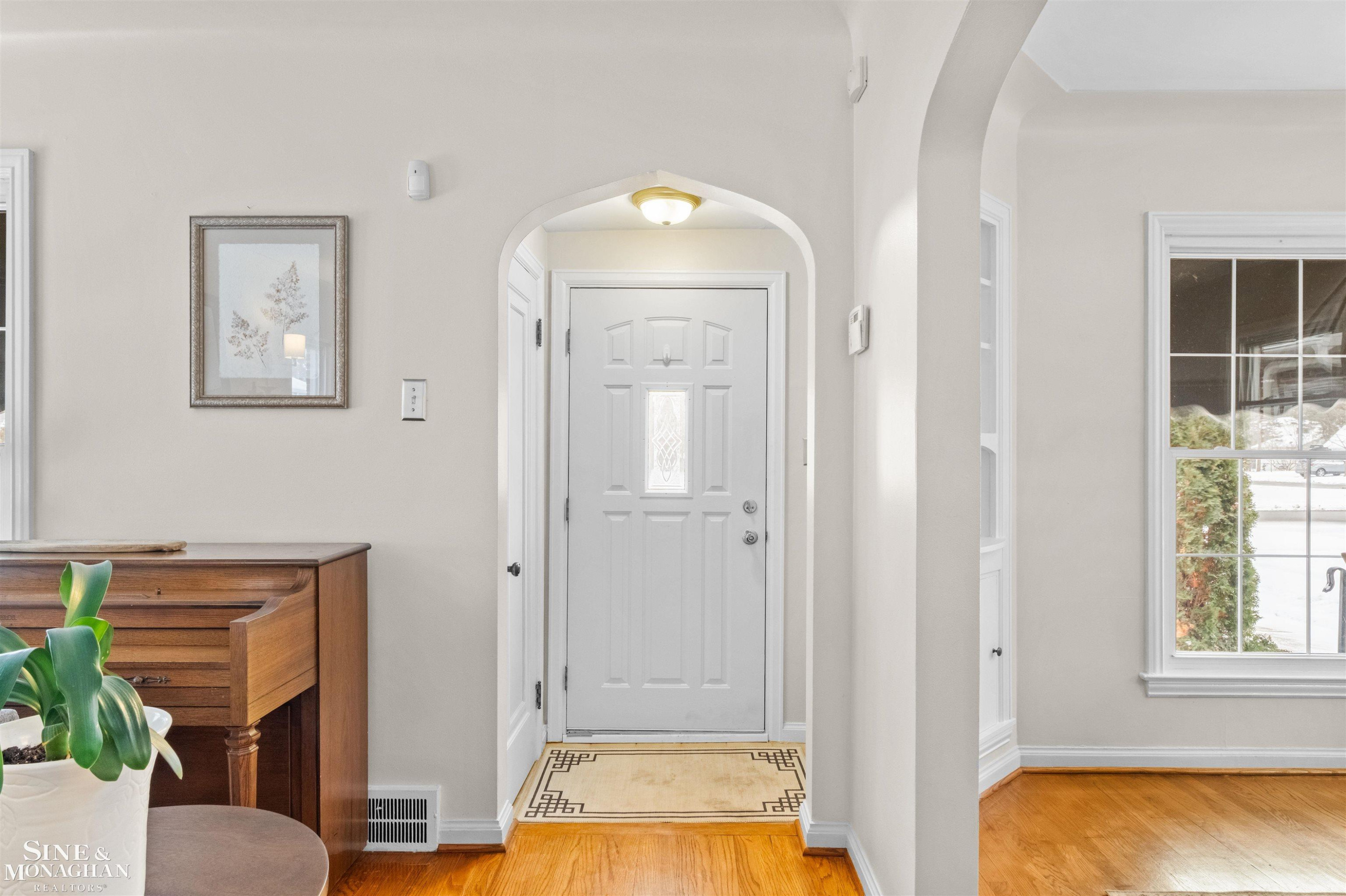 407 Kerby Road, Grosse Pointe Farms, MI 48236 — Photo 2