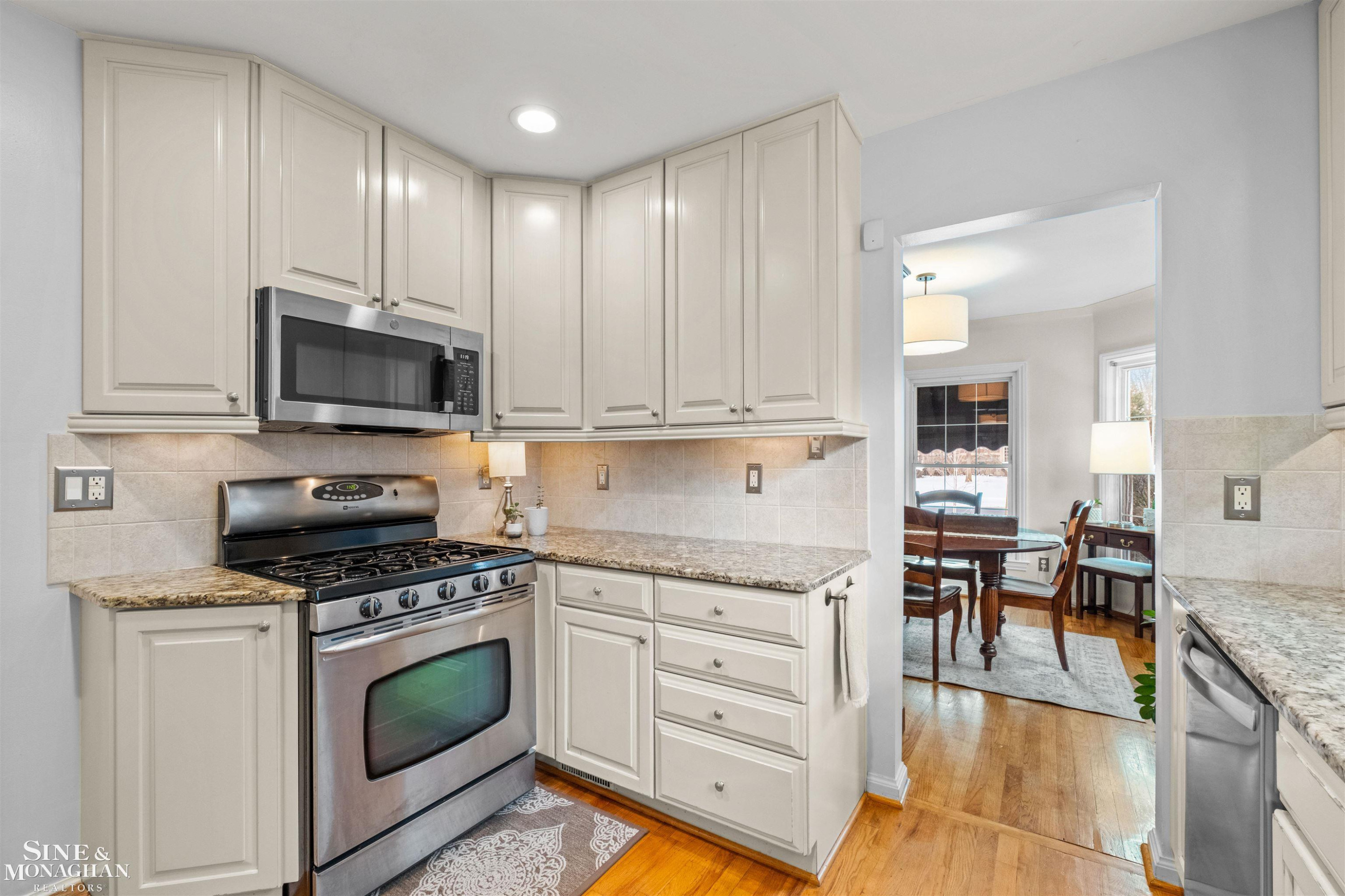 407 Kerby Road, Grosse Pointe Farms, MI 48236 — Photo 10