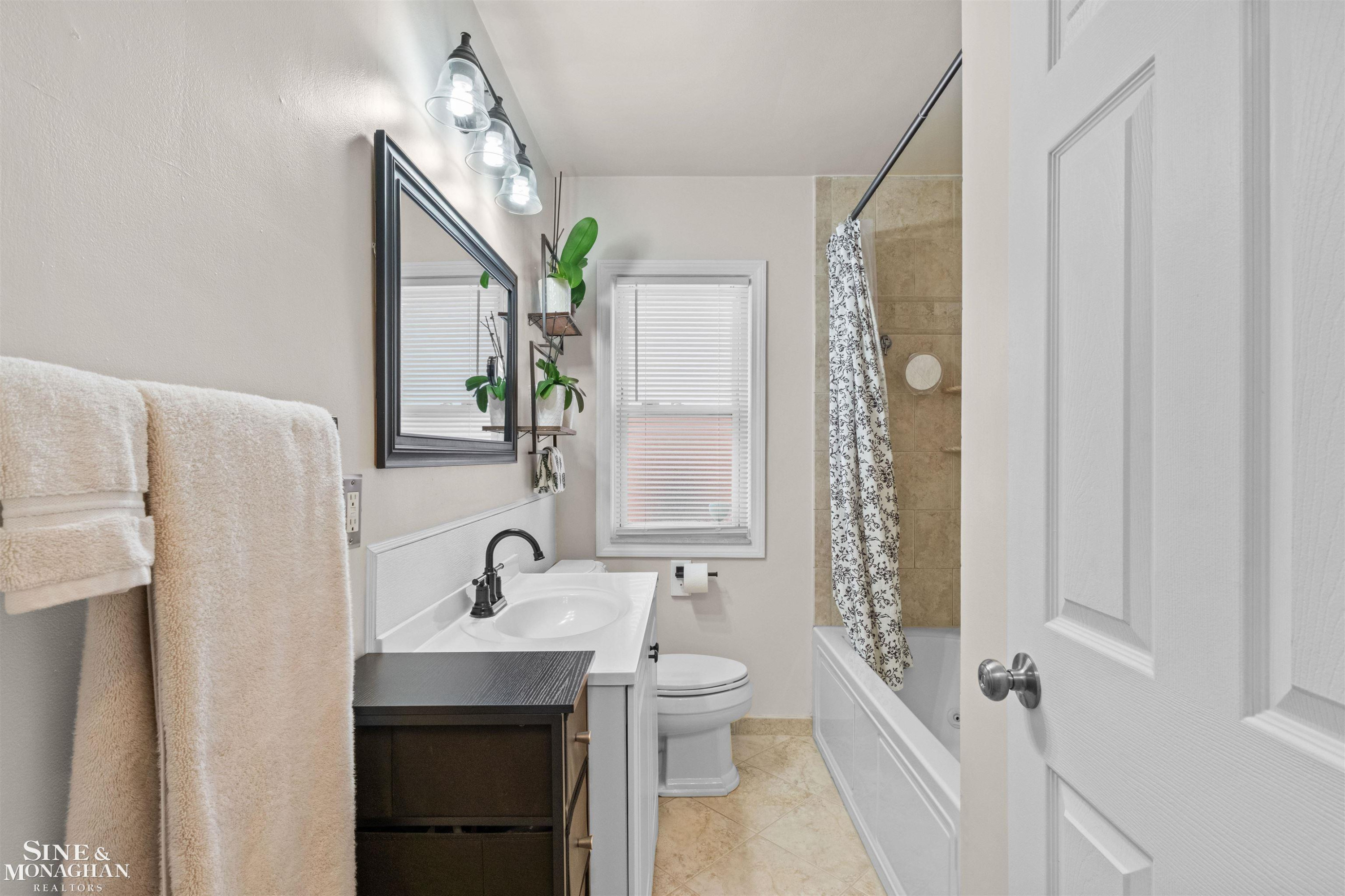407 Kerby Road, Grosse Pointe Farms, MI 48236 — Photo 14