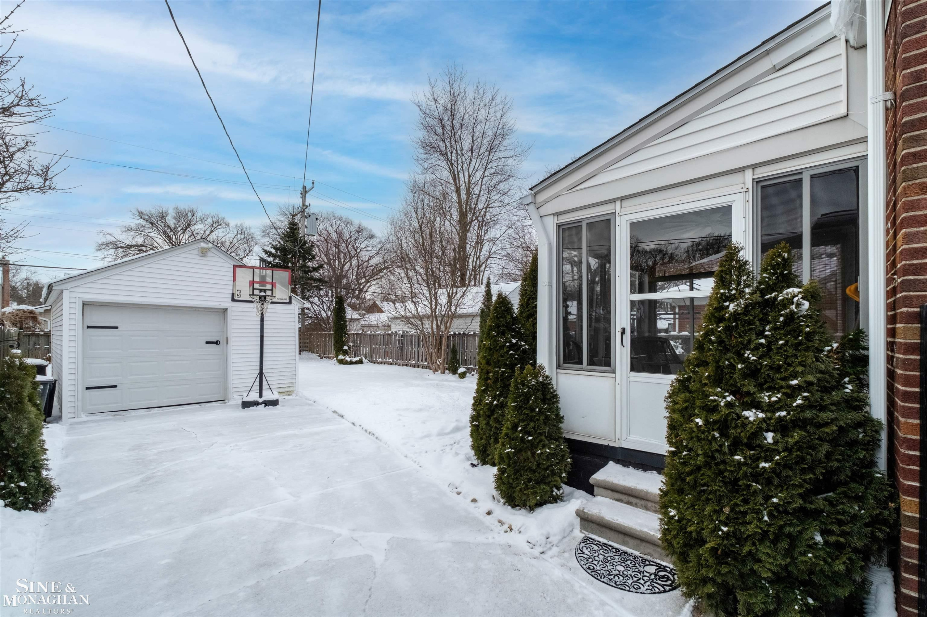 407 Kerby Road, Grosse Pointe Farms, MI 48236 — Photo 33