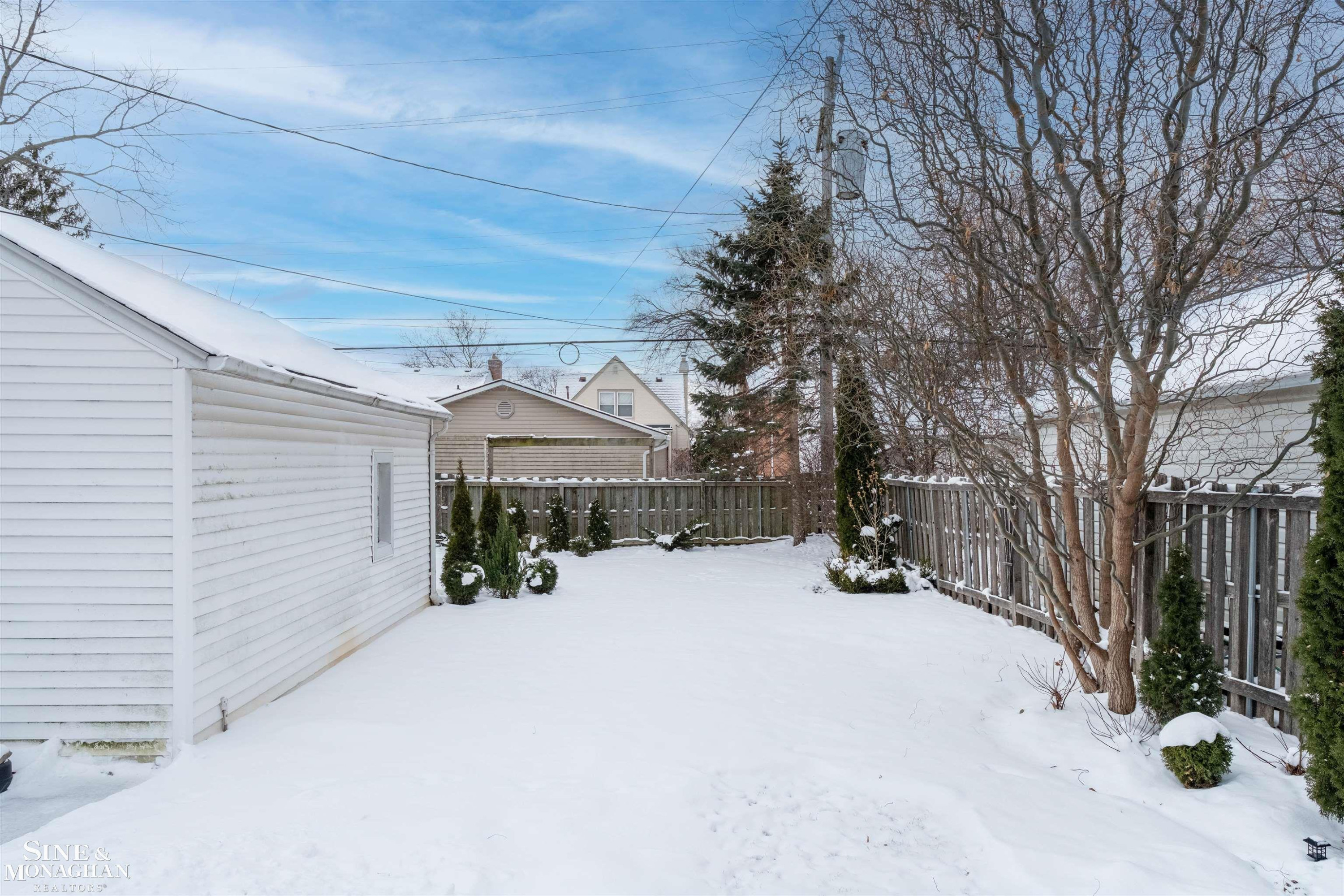 407 Kerby Road, Grosse Pointe Farms, MI 48236 — Photo 35