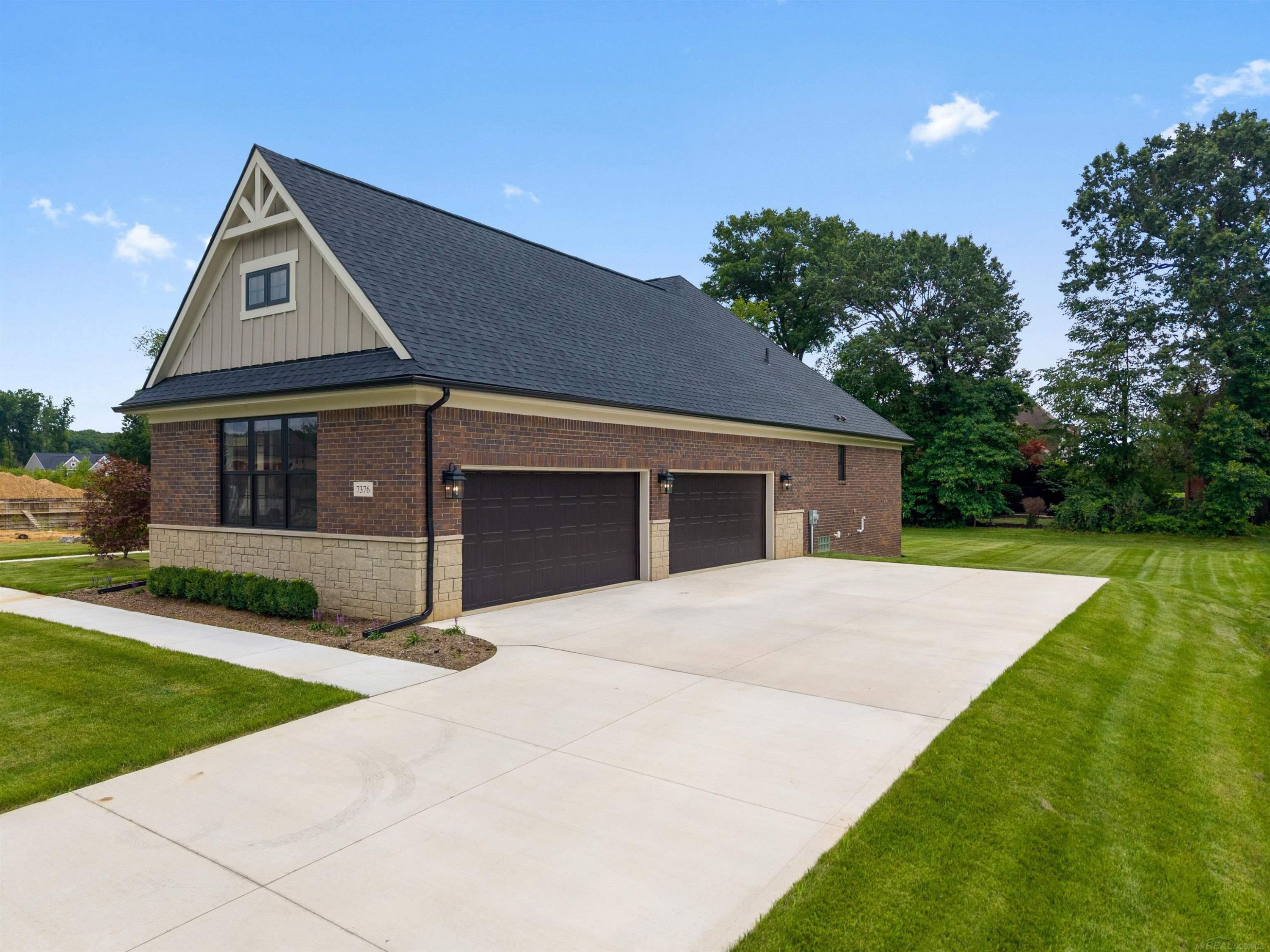 7376 Mulberry Drive, Washington, MI 48095 — Photo 8