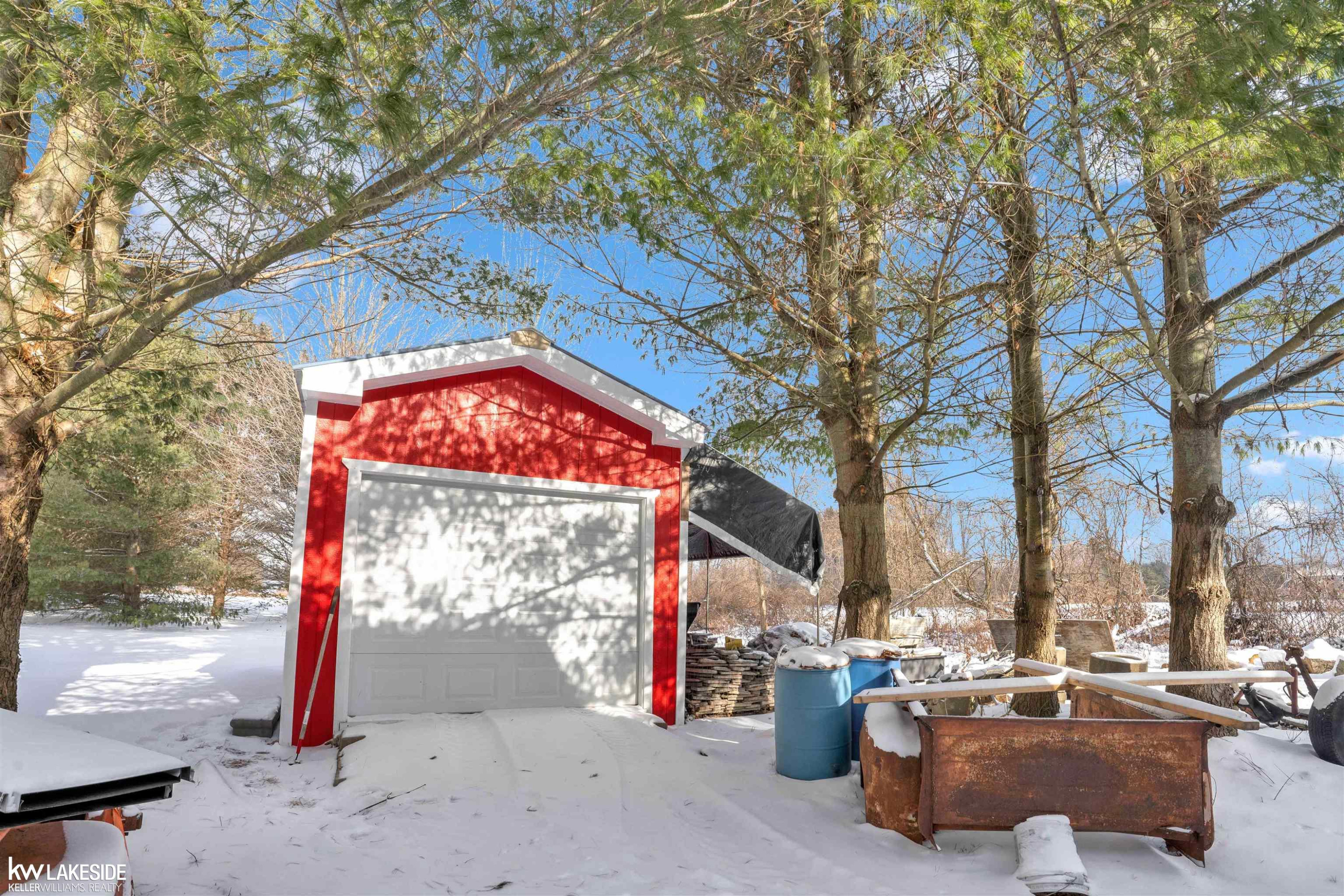 9652 Bartel Road, MI — Photo 42