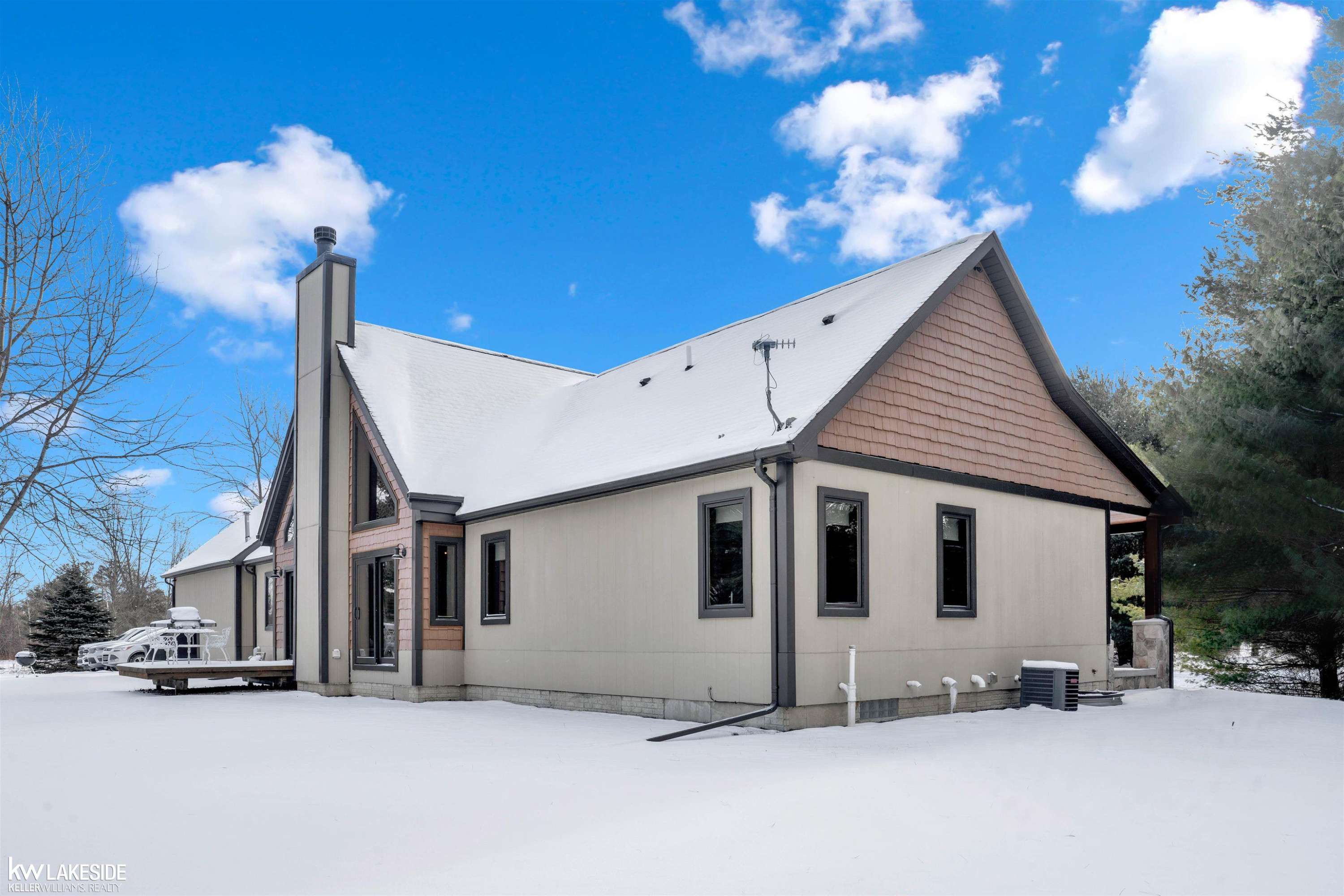 9652 Bartel Road, MI — Photo 47