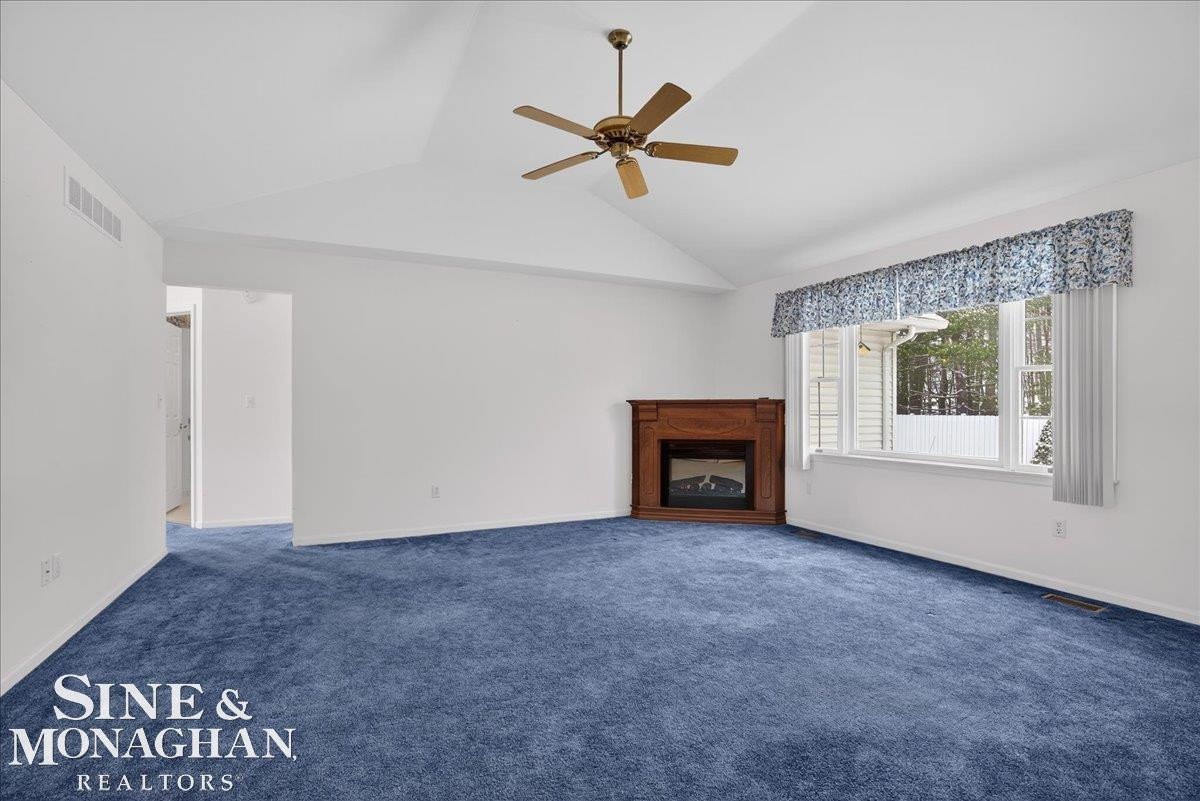 825 Joanwood Drive, Marysville, MI 48040 — Photo 6