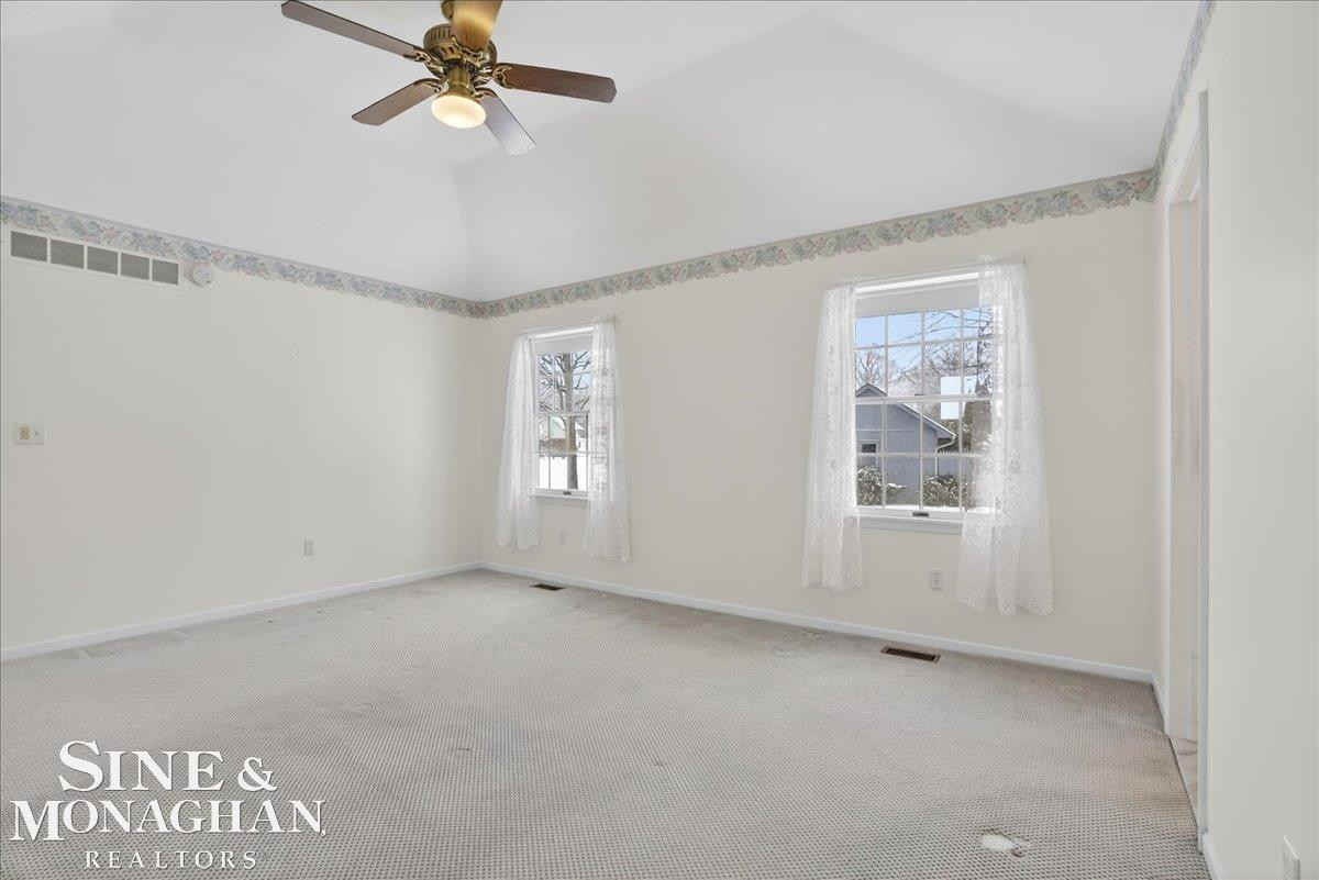 825 Joanwood Drive, Marysville, MI 48040 — Photo 10