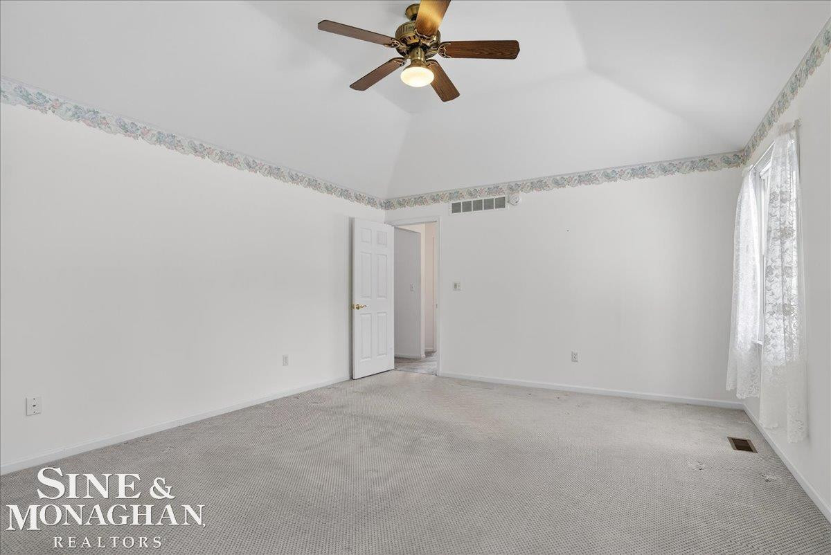 825 Joanwood Drive, Marysville, MI 48040 — Photo 11