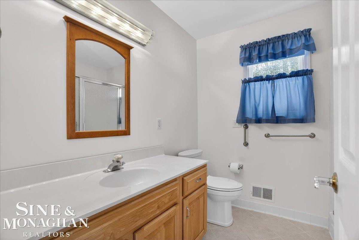825 Joanwood Drive, Marysville, MI 48040 — Photo 12