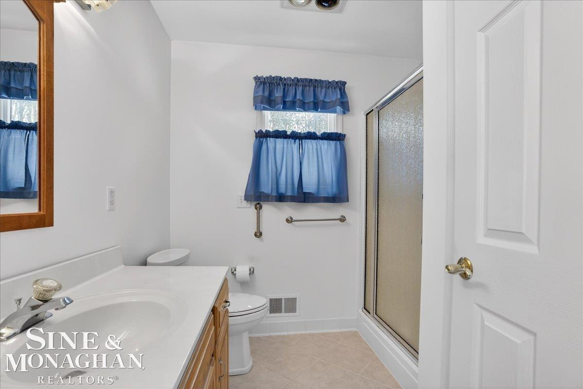 825 Joanwood Drive, Marysville, MI 48040 — Photo 13