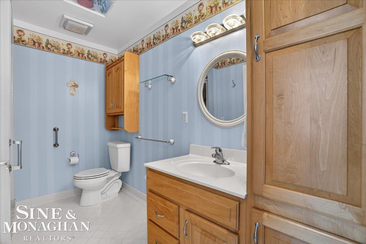 825 Joanwood Drive, Marysville, MI 48040 — Photo 16