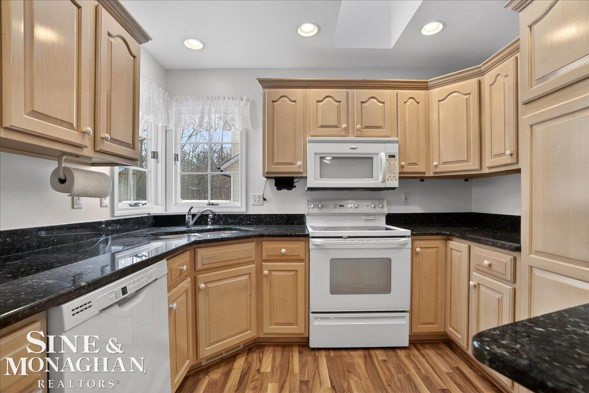 825 Joanwood Drive, Marysville, MI 48040 — Photo 26
