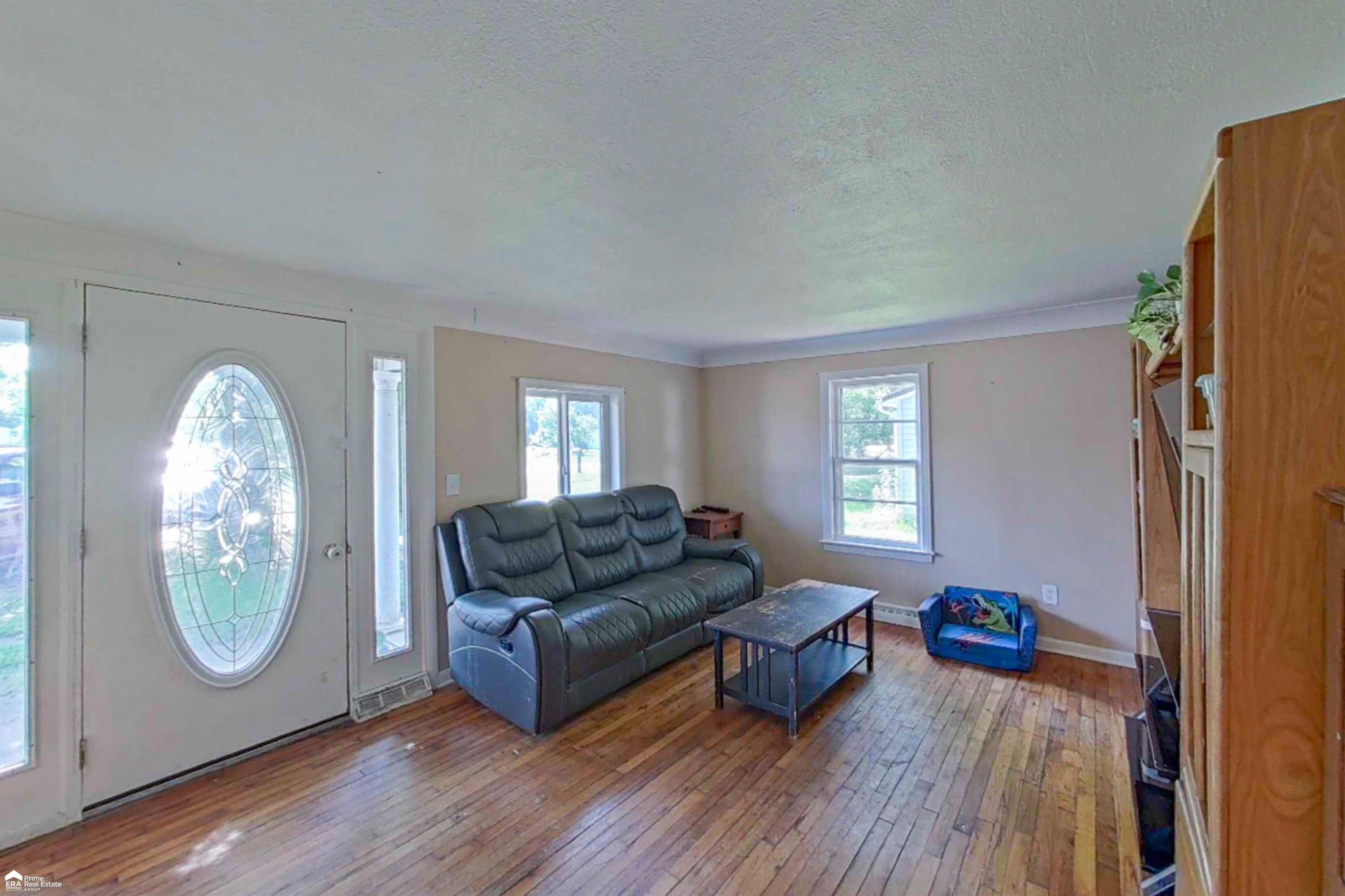 296 S Saginaw Street, Montrose, MI 48457 — Photo 5