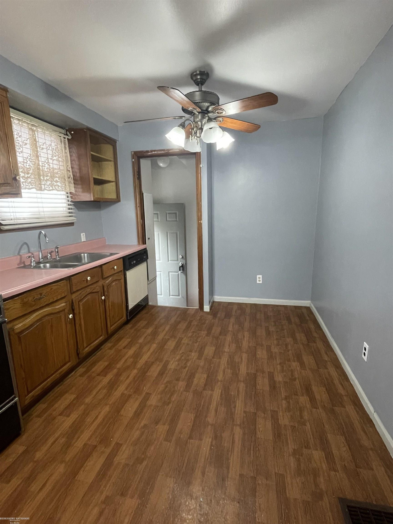 16173 Forest Avenue, Eastpointe, MI, 48021