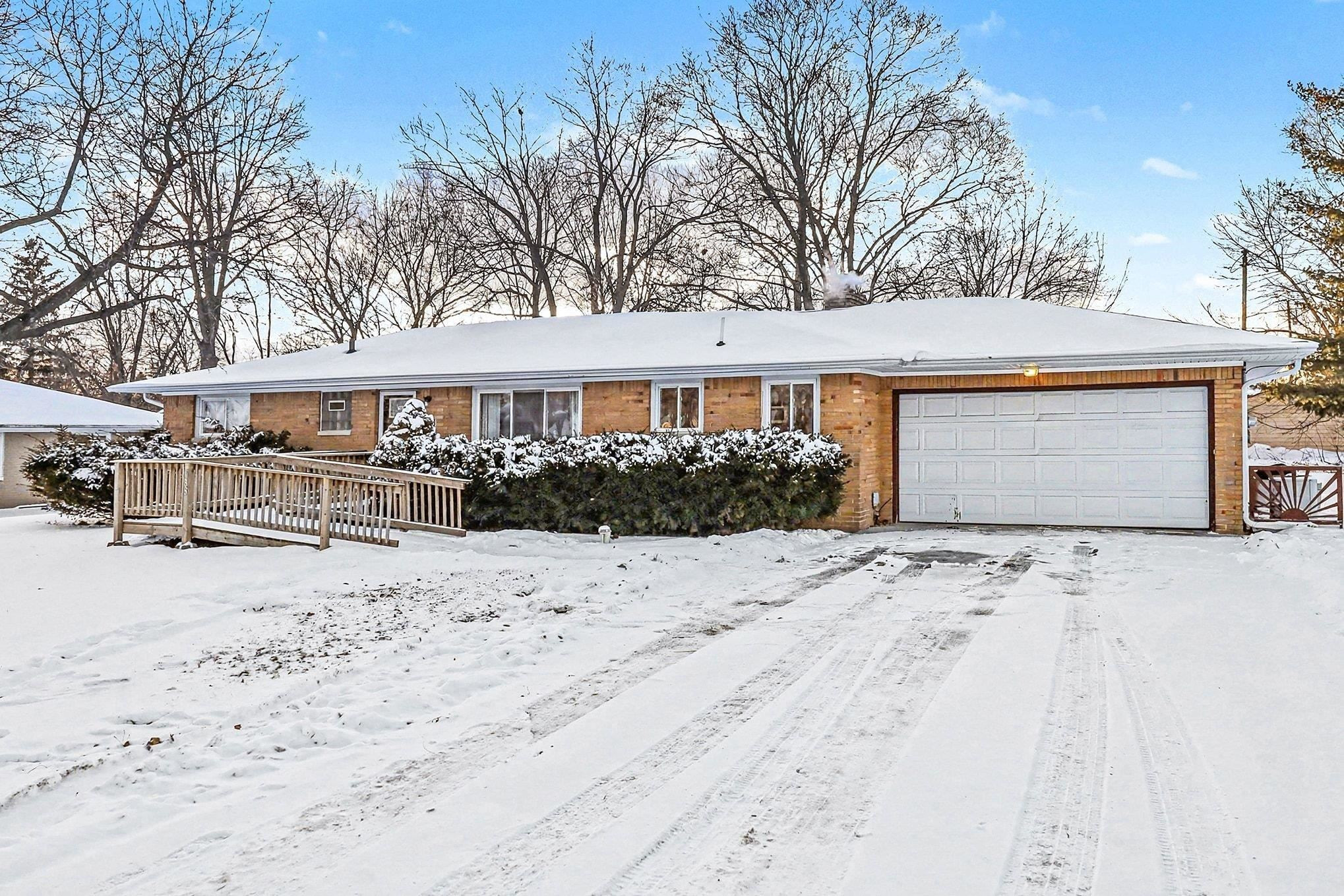 3088 Curtis Drive, Flint, MI 48507 — front exterior