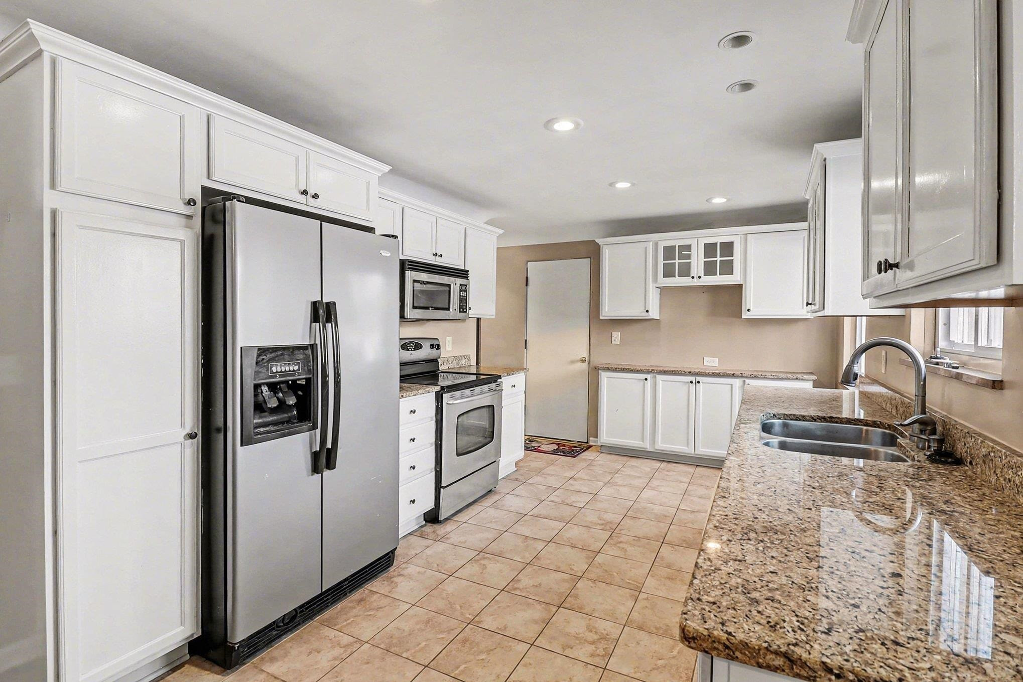 3088 Curtis Drive, Flint, MI 48507 — Photo 8