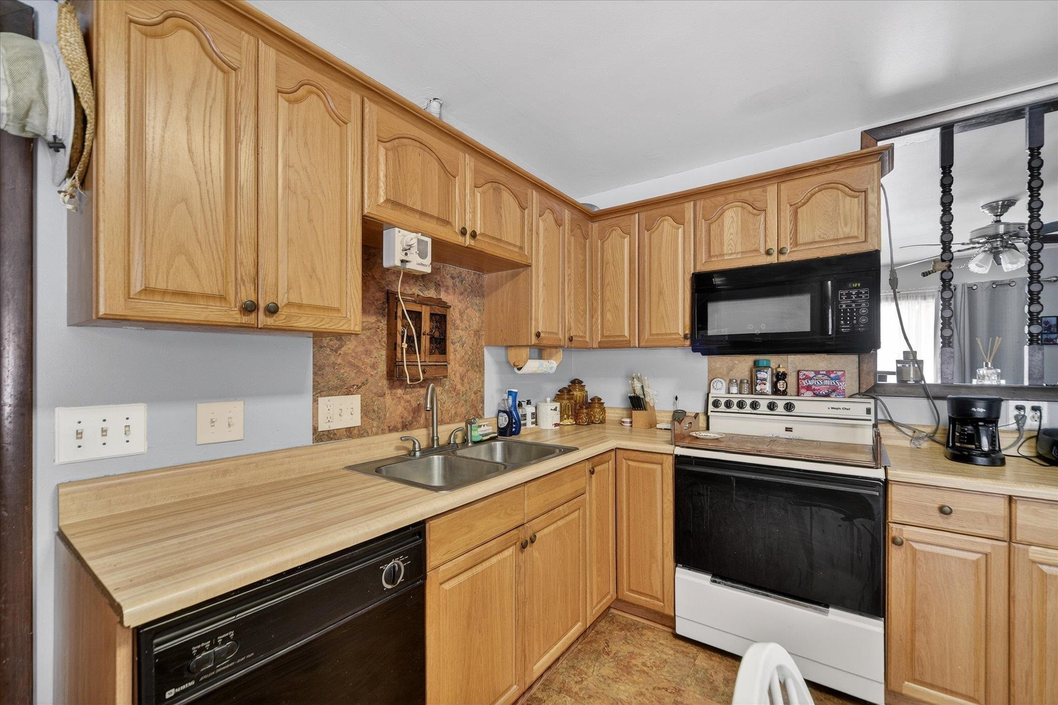 211 N Maple Street, Vernon, MI 48476 — Photo 6