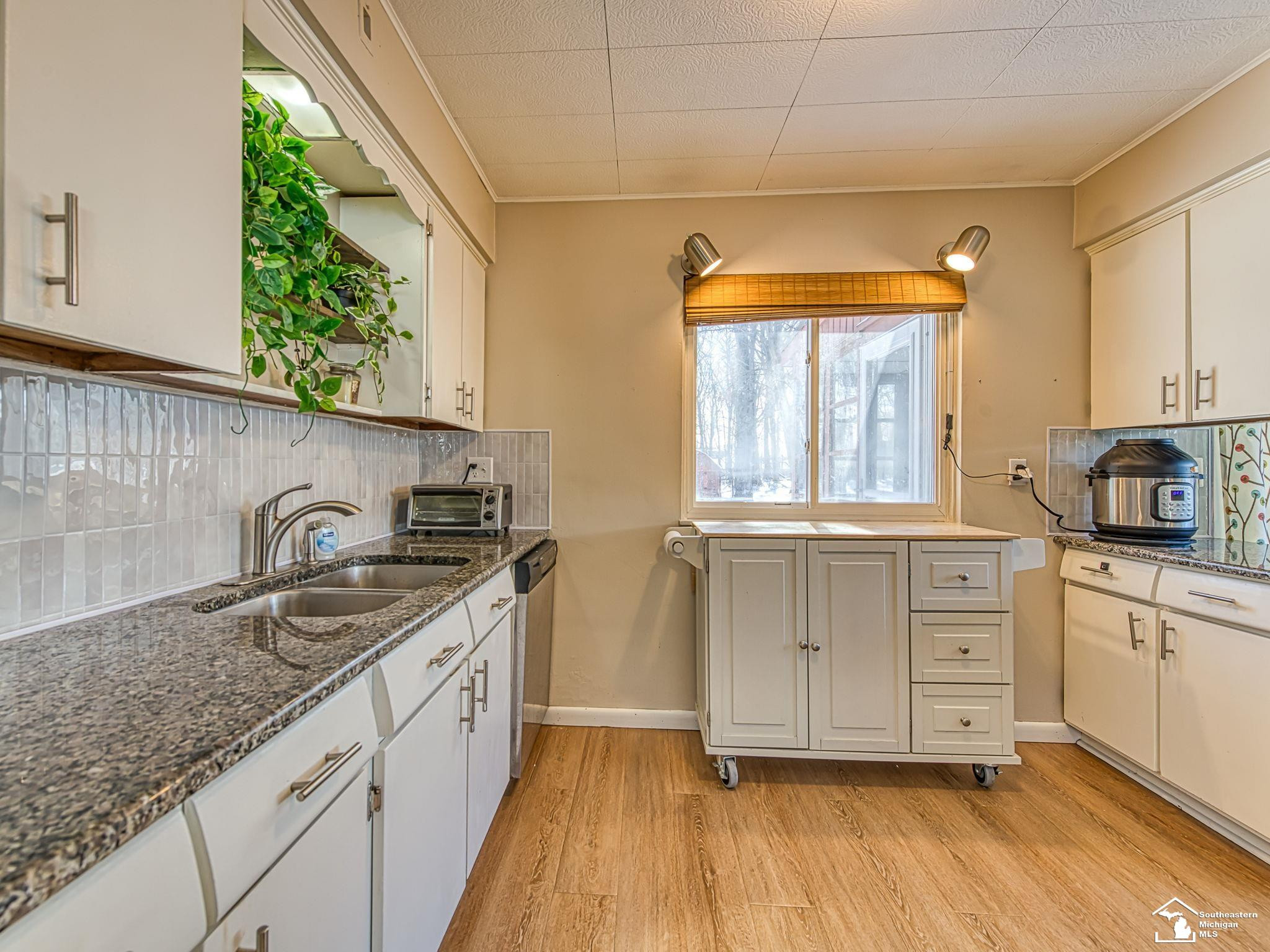 3447 Woodmont Drive, Lambertville, MI 48144 — Photo 11