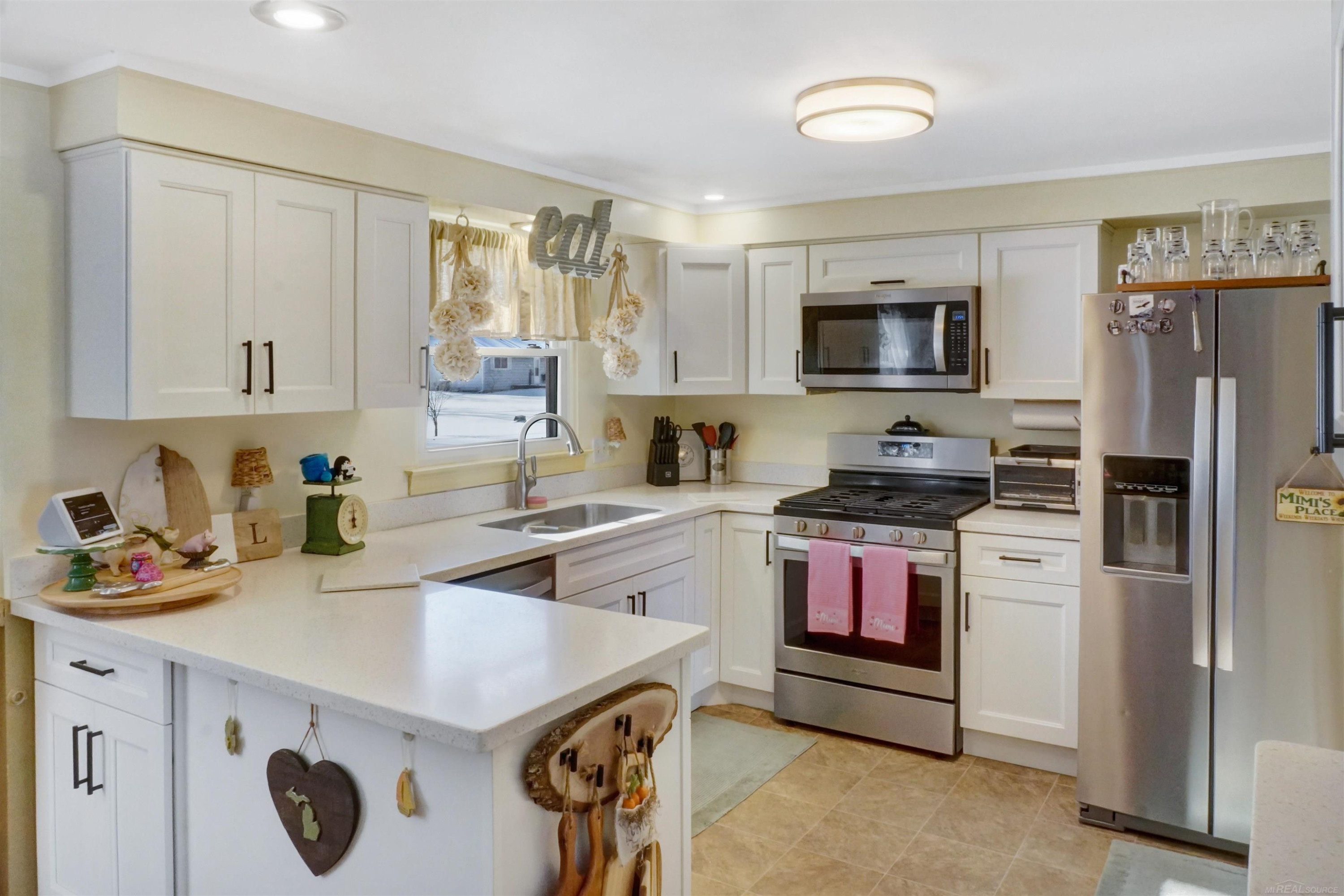4459 Cambridge Drive, Port Huron, MI 48060 — Photo 8