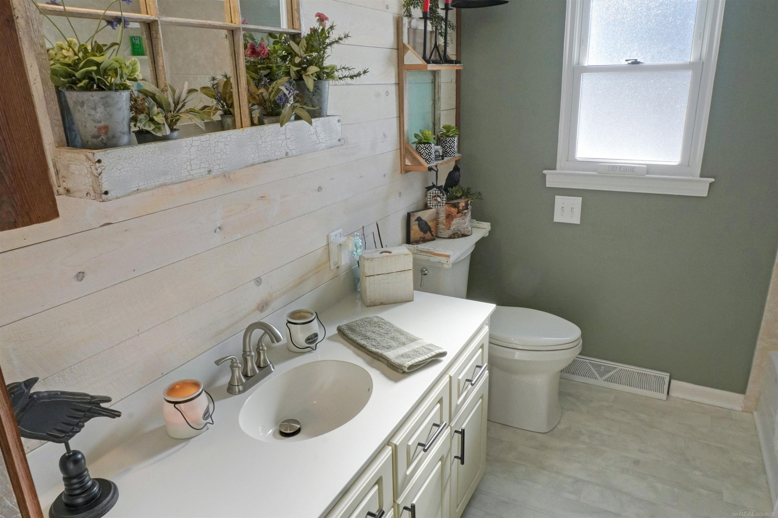 4459 Cambridge Drive, Port Huron, MI 48060 — Photo 15