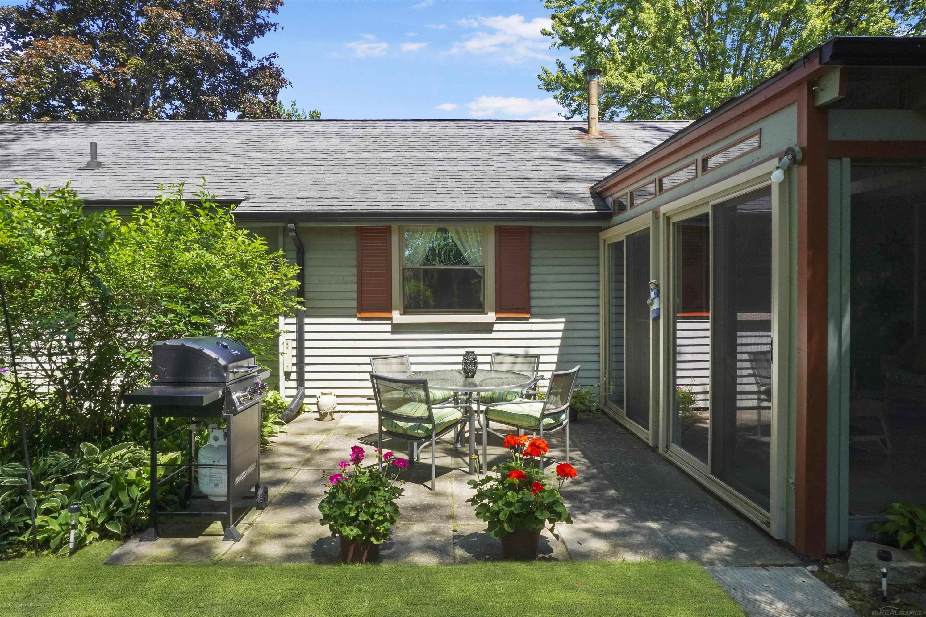 4459 Cambridge Drive, Port Huron, MI 48060 — Photo 25