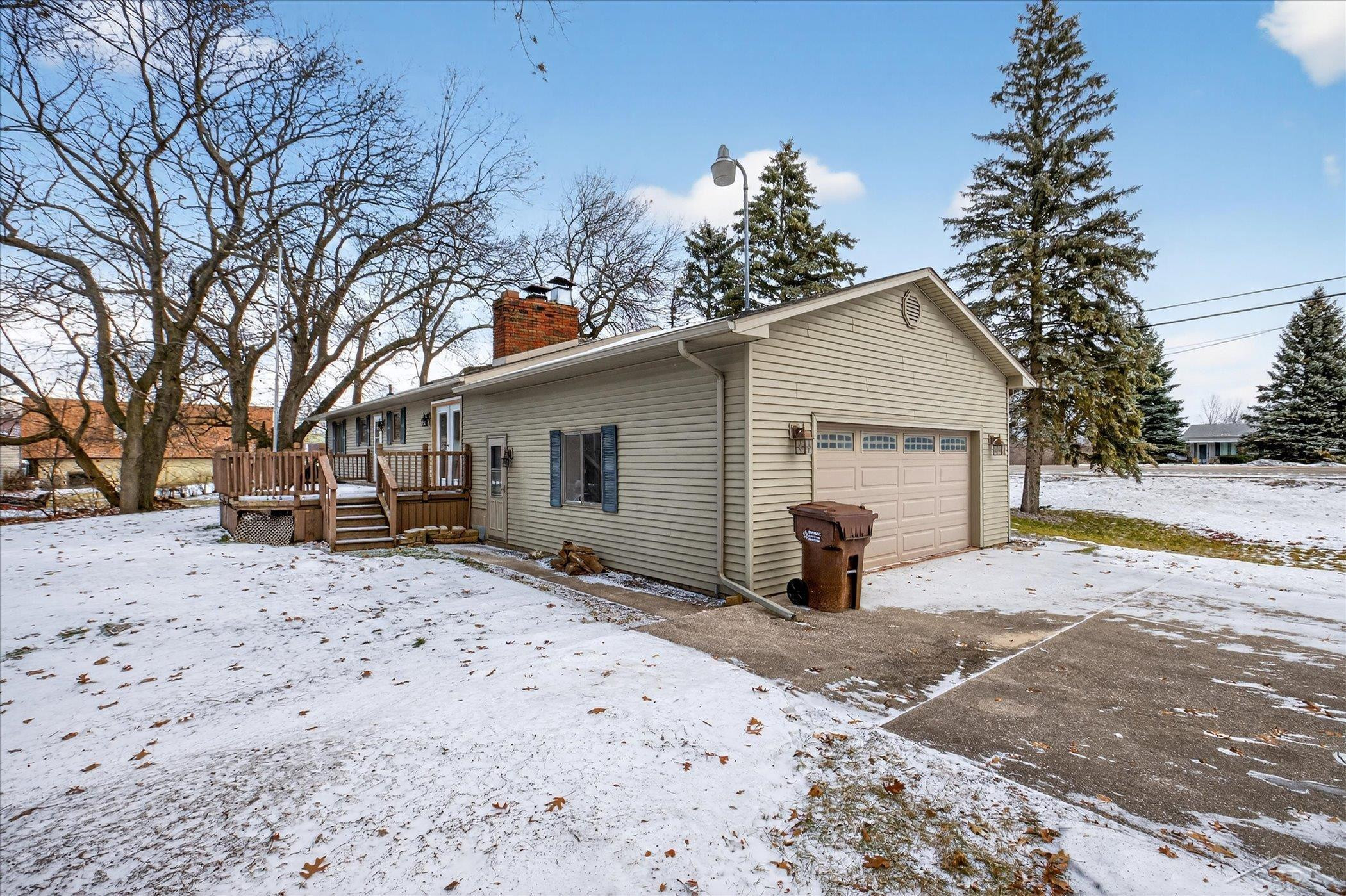 2314 S Huron Road, Kawkawlin, MI 48631 — Photo 37