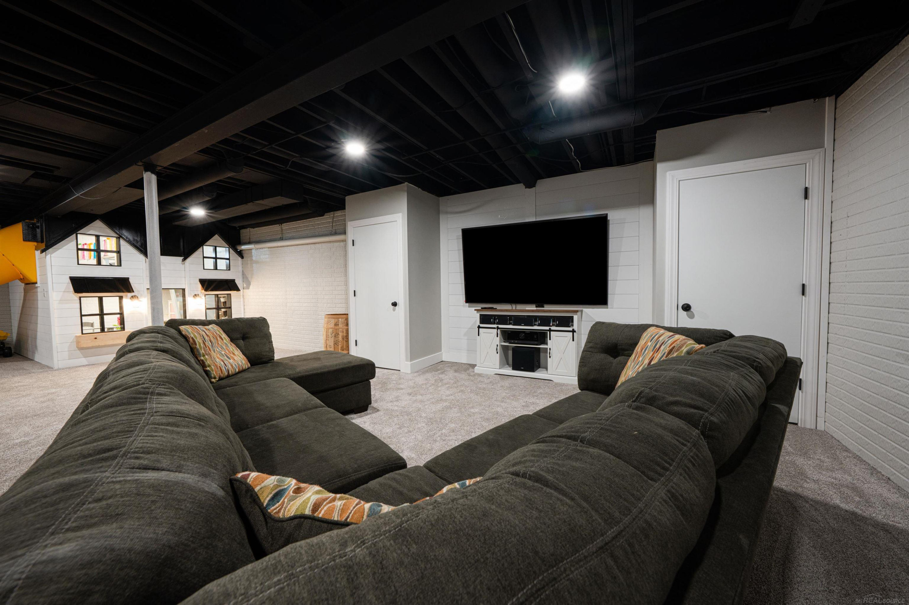 70353 Fisher Road, MI 48065 — Photo 46