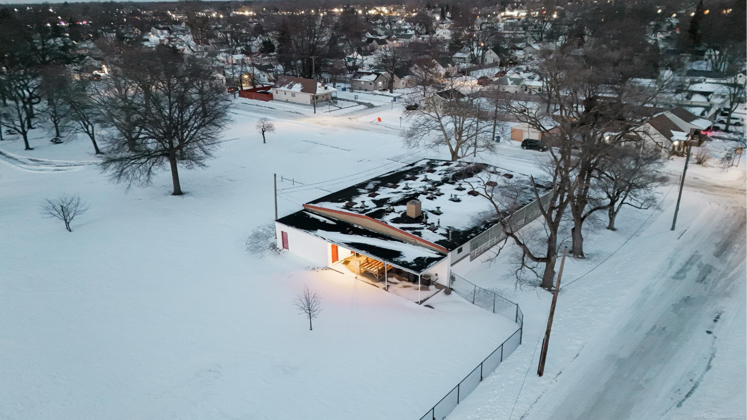 22021 MEMPHIS Avenue, Warren, MI 48091 — Photo 14