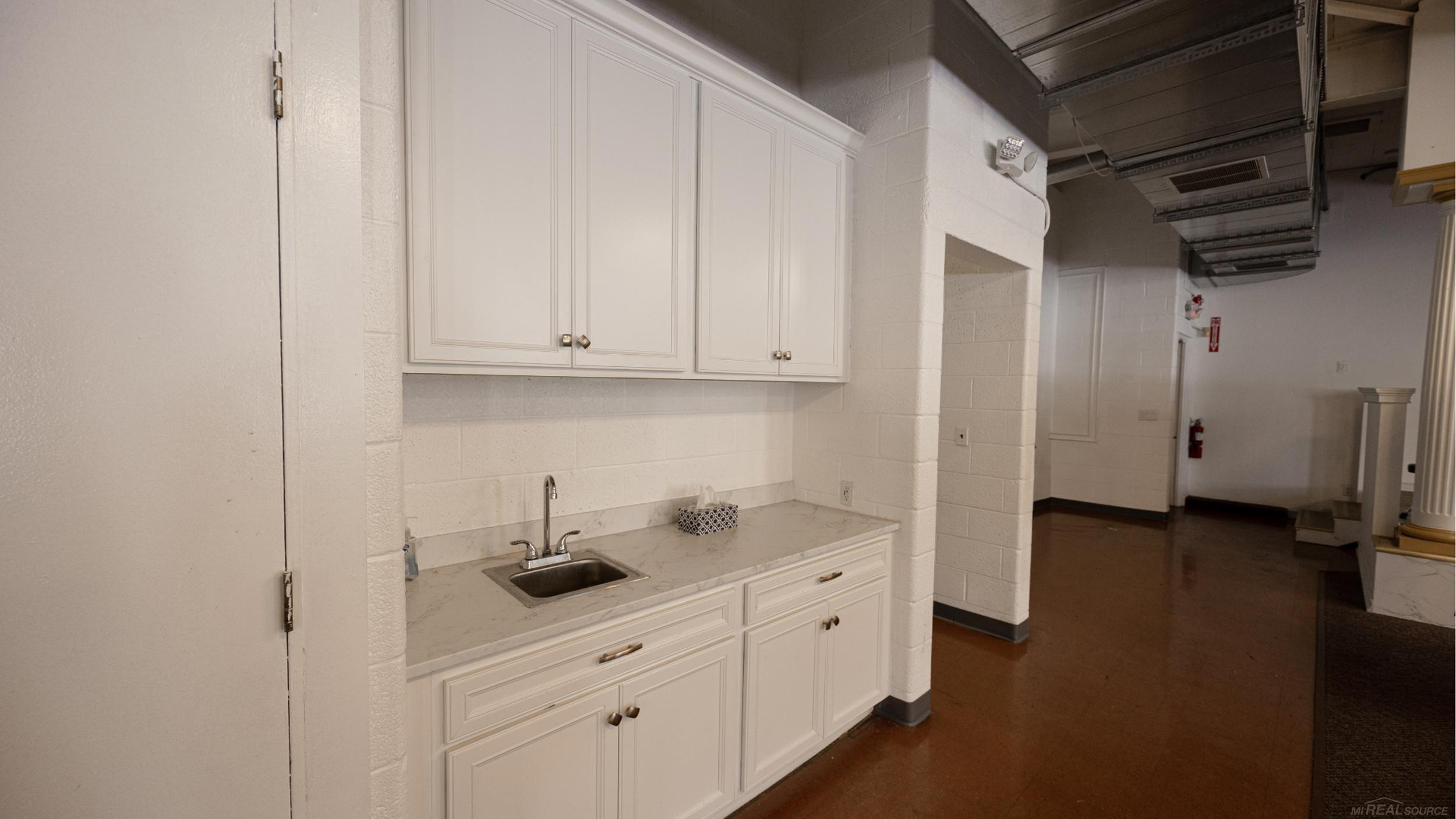 22021 MEMPHIS Avenue, Warren, MI 48091 — Photo 25