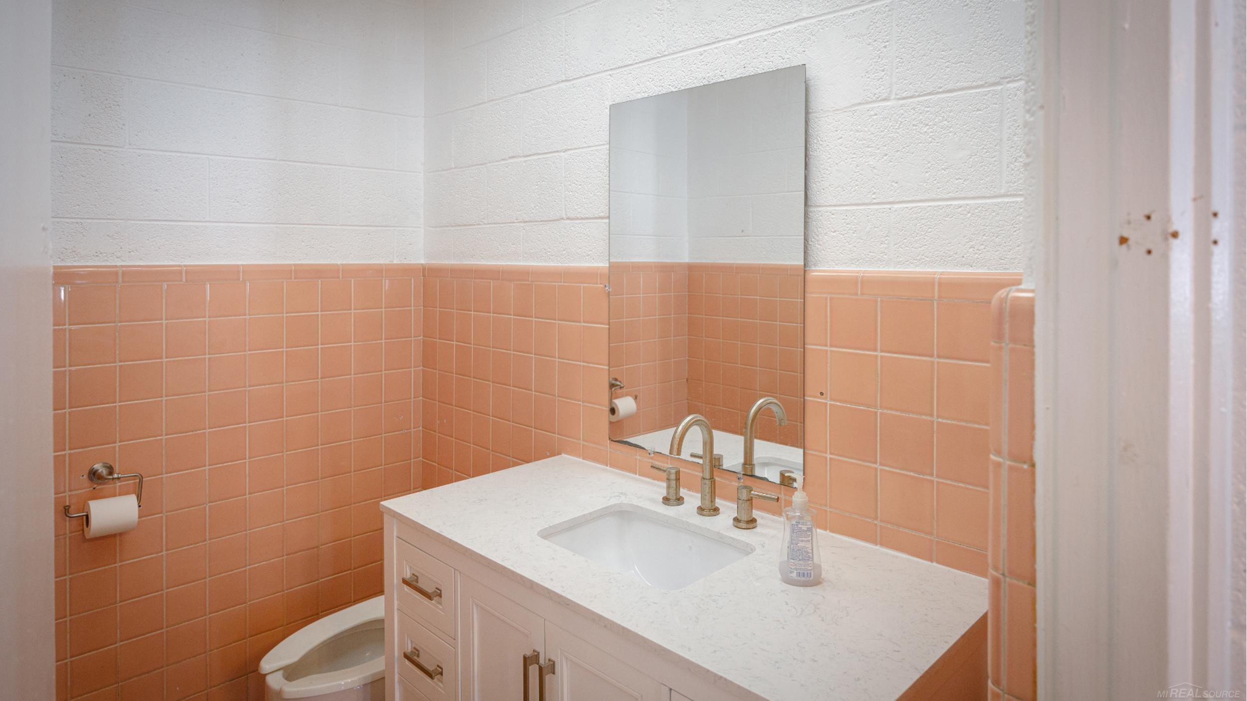 22021 MEMPHIS Avenue, Warren, MI 48091 — Photo 26