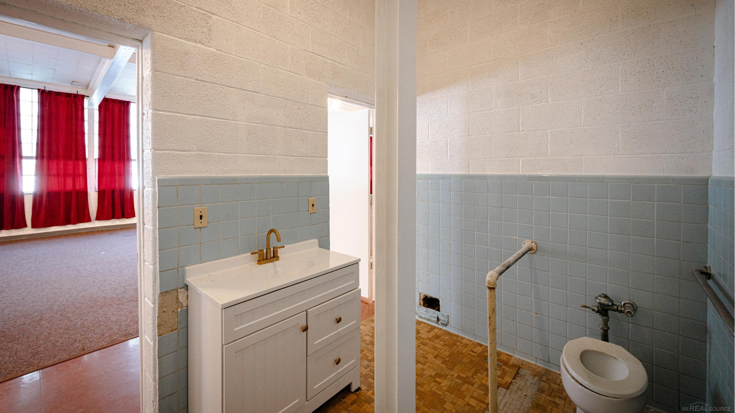 22021 MEMPHIS Avenue, Warren, MI 48091 — Photo 27