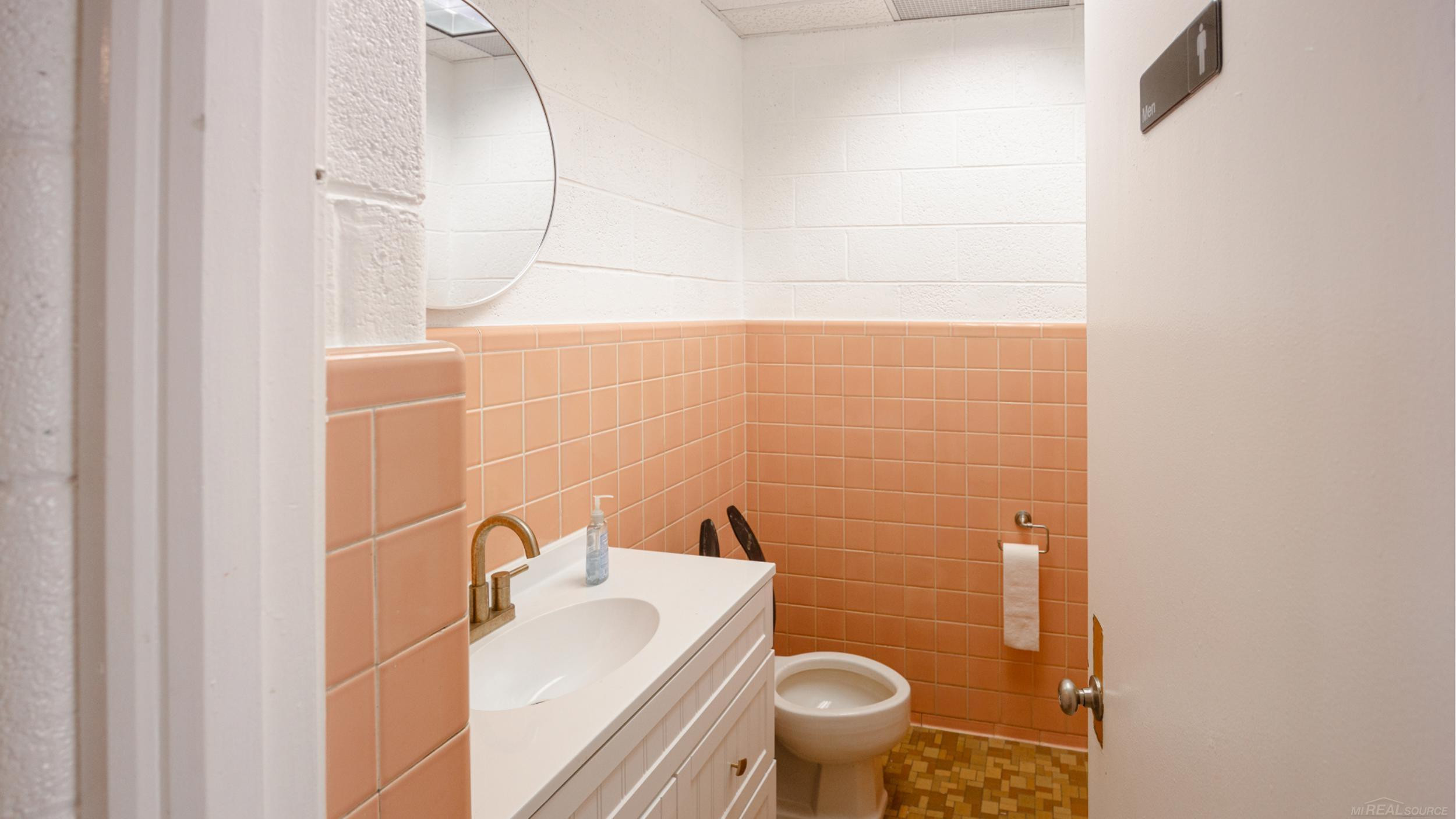 22021 MEMPHIS Avenue, Warren, MI 48091 — Photo 33