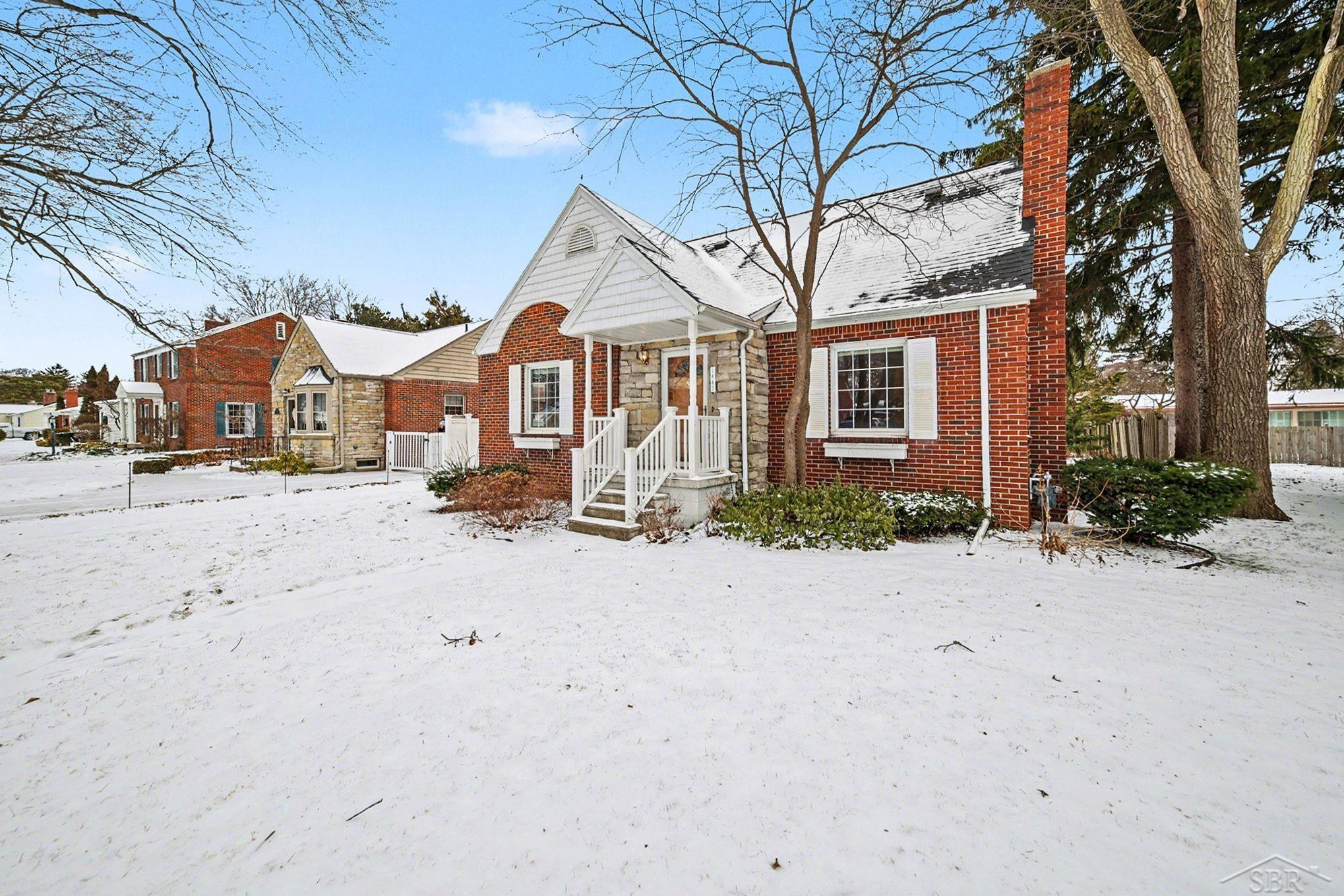1662 Glendale Avenue, Saginaw, MI 48638 — front exterior