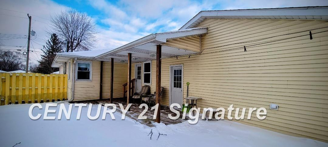 616 Sunnyside Drive, Chesaning, MI 48616 — Photo 2