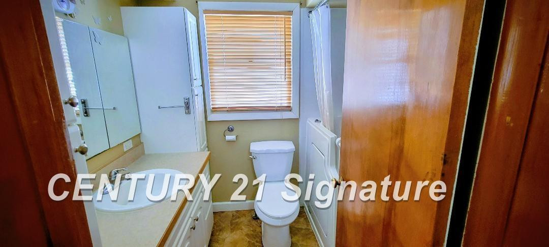 616 Sunnyside Drive, Chesaning, MI 48616 — Photo 15