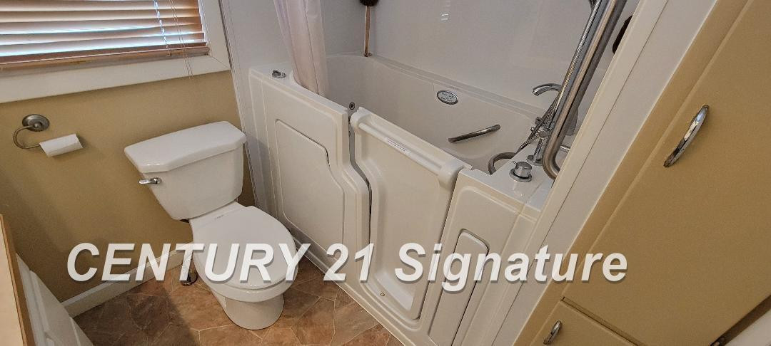 616 Sunnyside Drive, Chesaning, MI 48616 — Photo 17