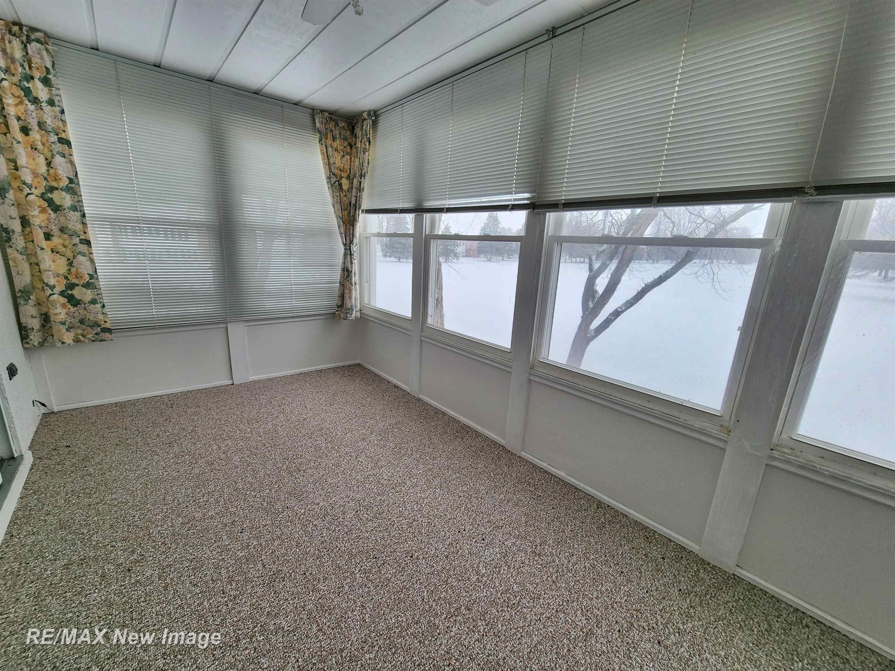 719 Kennely Road, E-75, Saginaw, MI 48609 — Photo 30