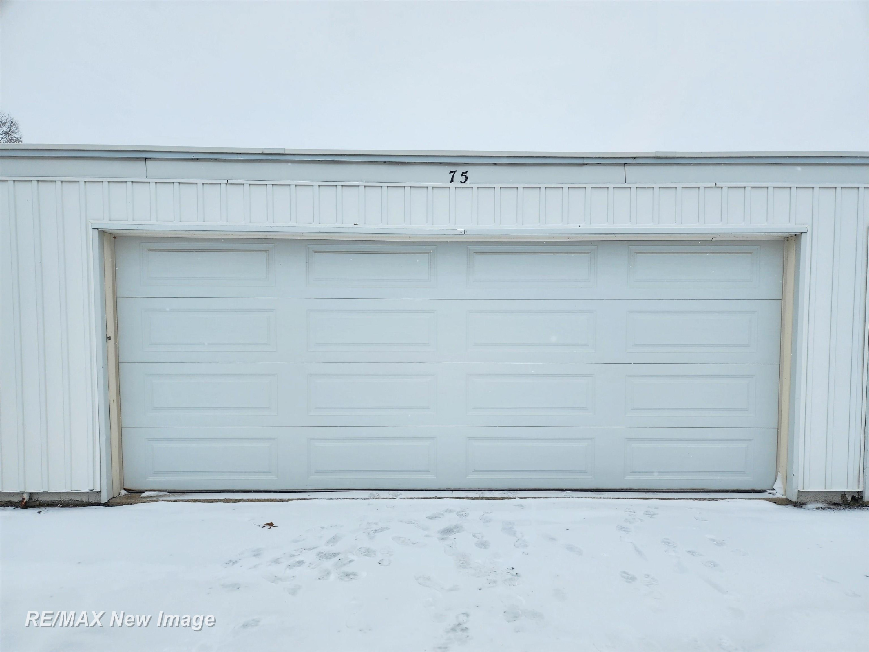 719 Kennely Road, E-75, Saginaw, MI 48609 — Photo 35