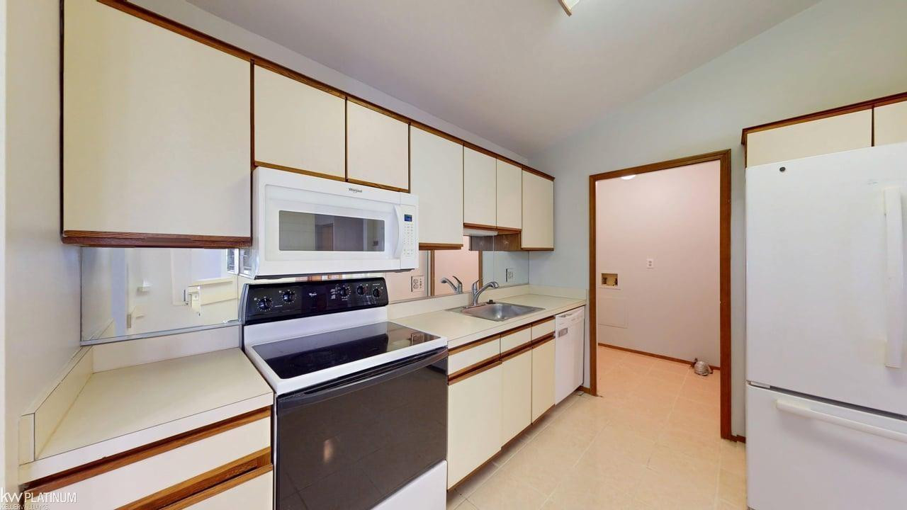 34765 E Wilma Court, 71, Chesterfield, MI 48047 — Photo 10
