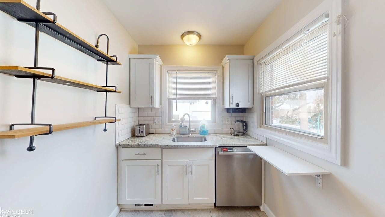 7535 Henry Street, Center Line, MI 48015 — Photo 16