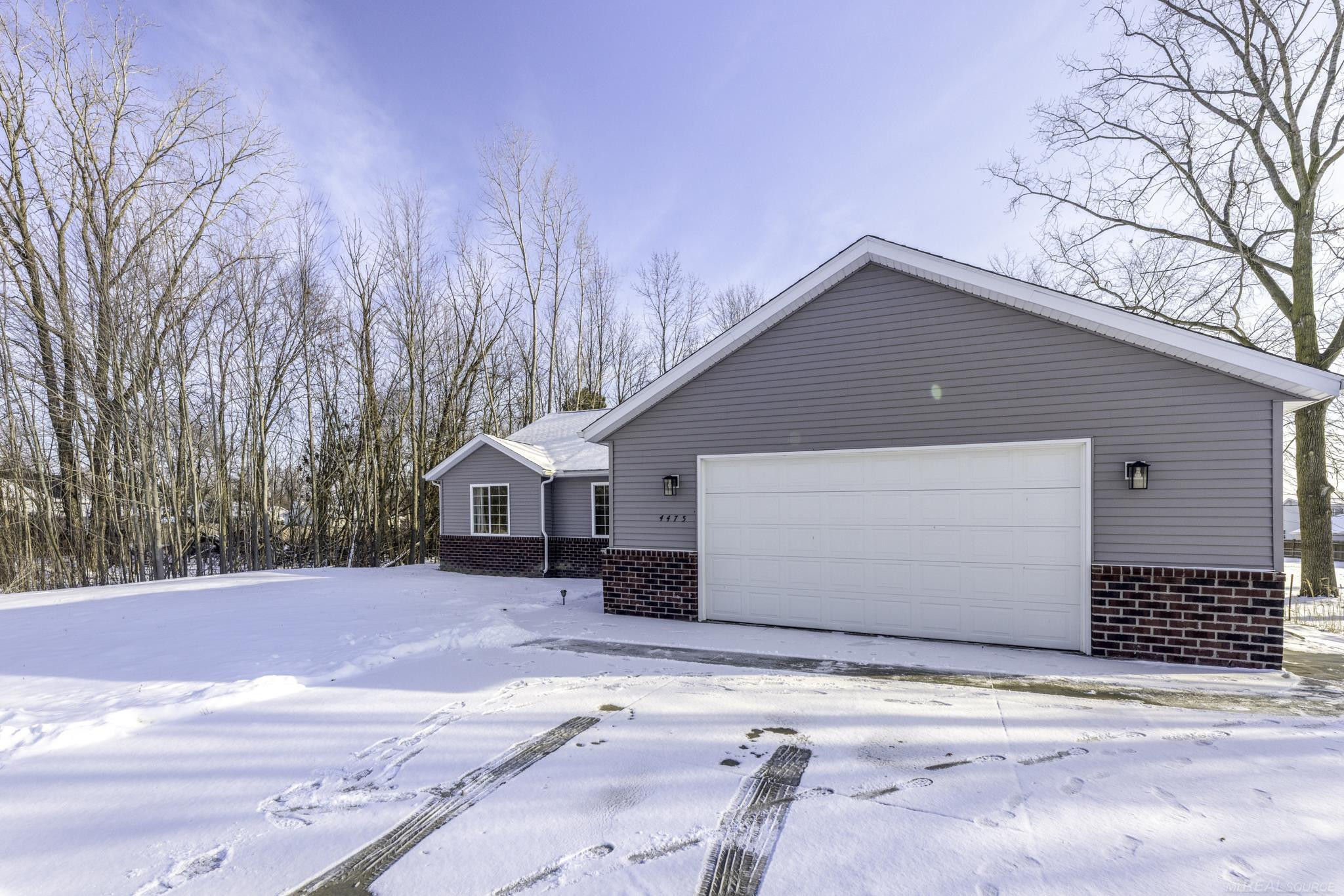 4475 River Road, MI — Photo 2