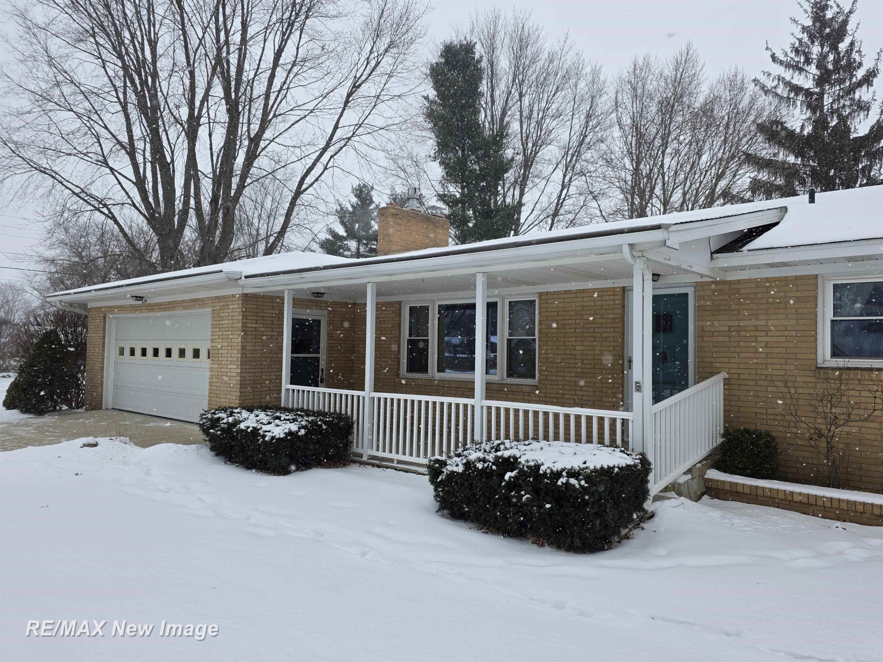 324 Andres Street, Chesaning, MI 48616 — Photo 2