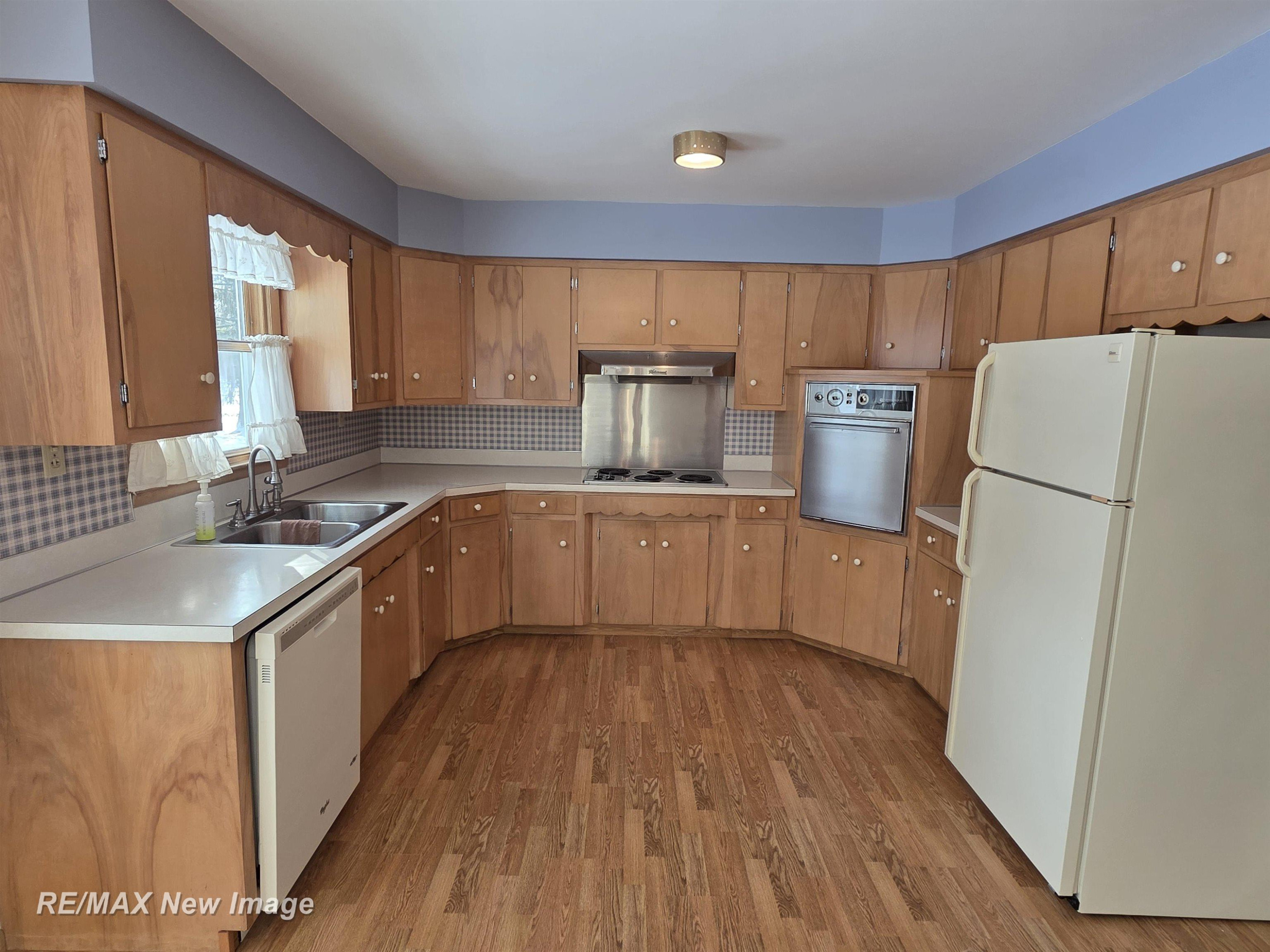 324 Andres Street, Chesaning, MI 48616 — Photo 14