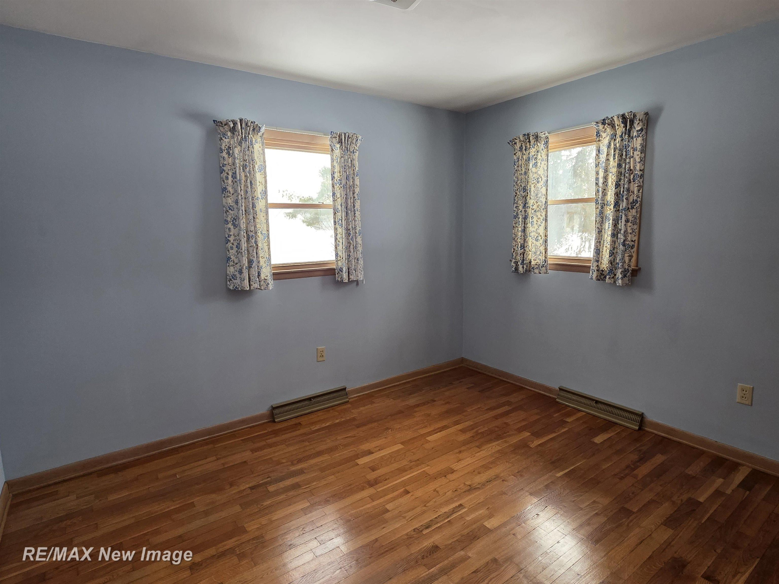 324 Andres Street, Chesaning, MI 48616 — Photo 16
