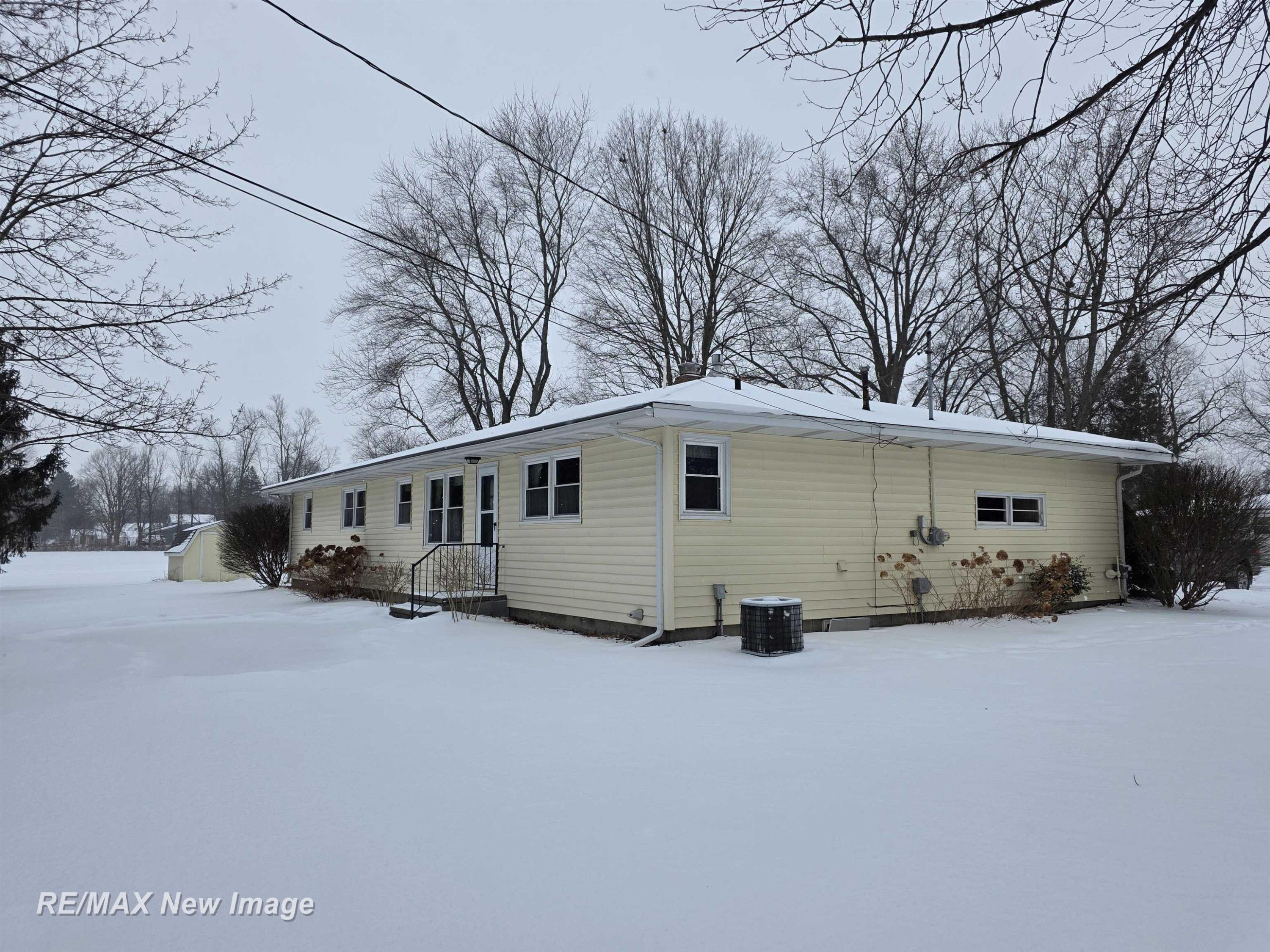 324 Andres Street, Chesaning, MI 48616 — Photo 28