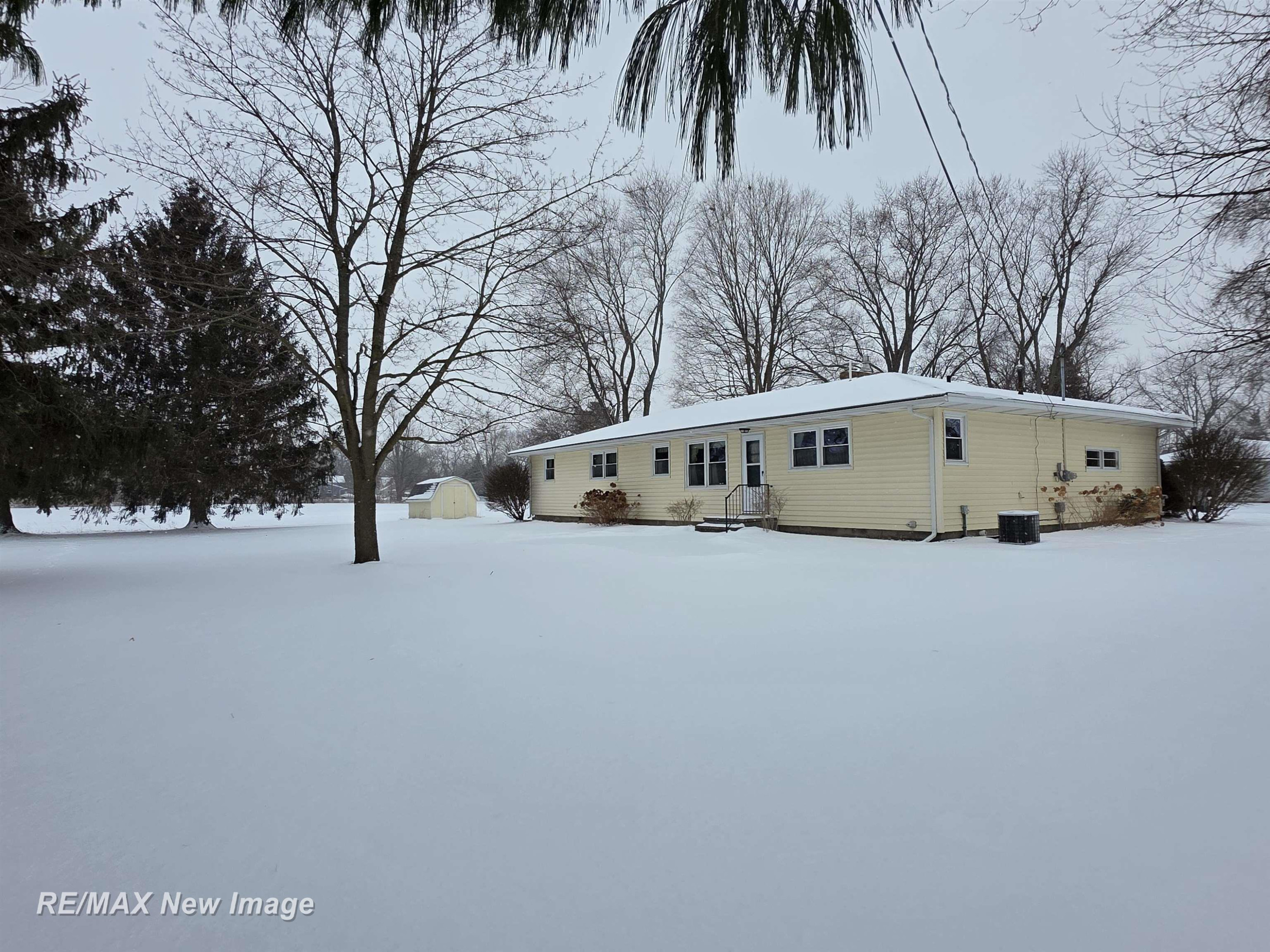 324 Andres Street, Chesaning, MI 48616 — Photo 30