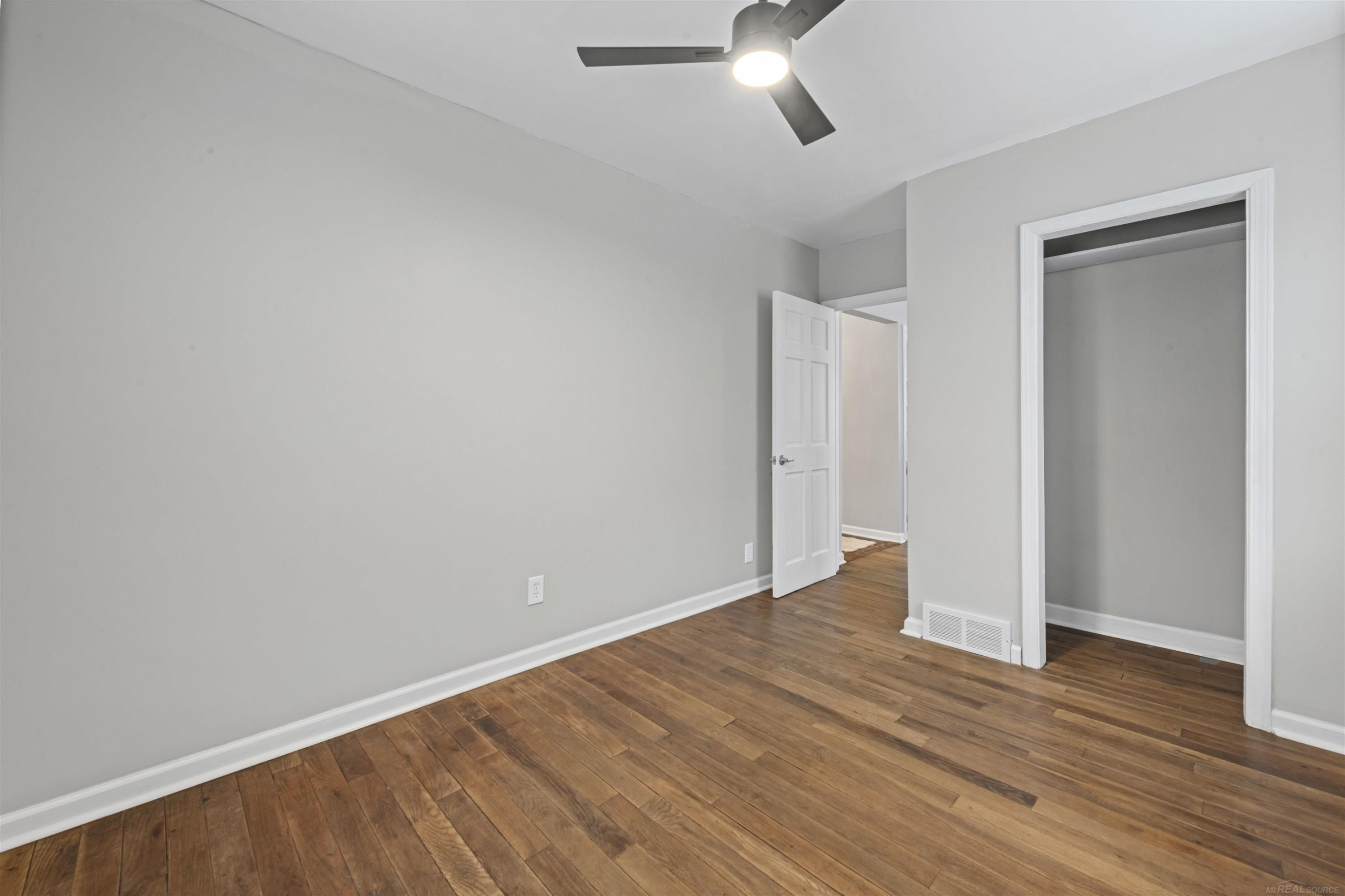 303 E Mill Street, Capac, MI 48014 — Photo 14