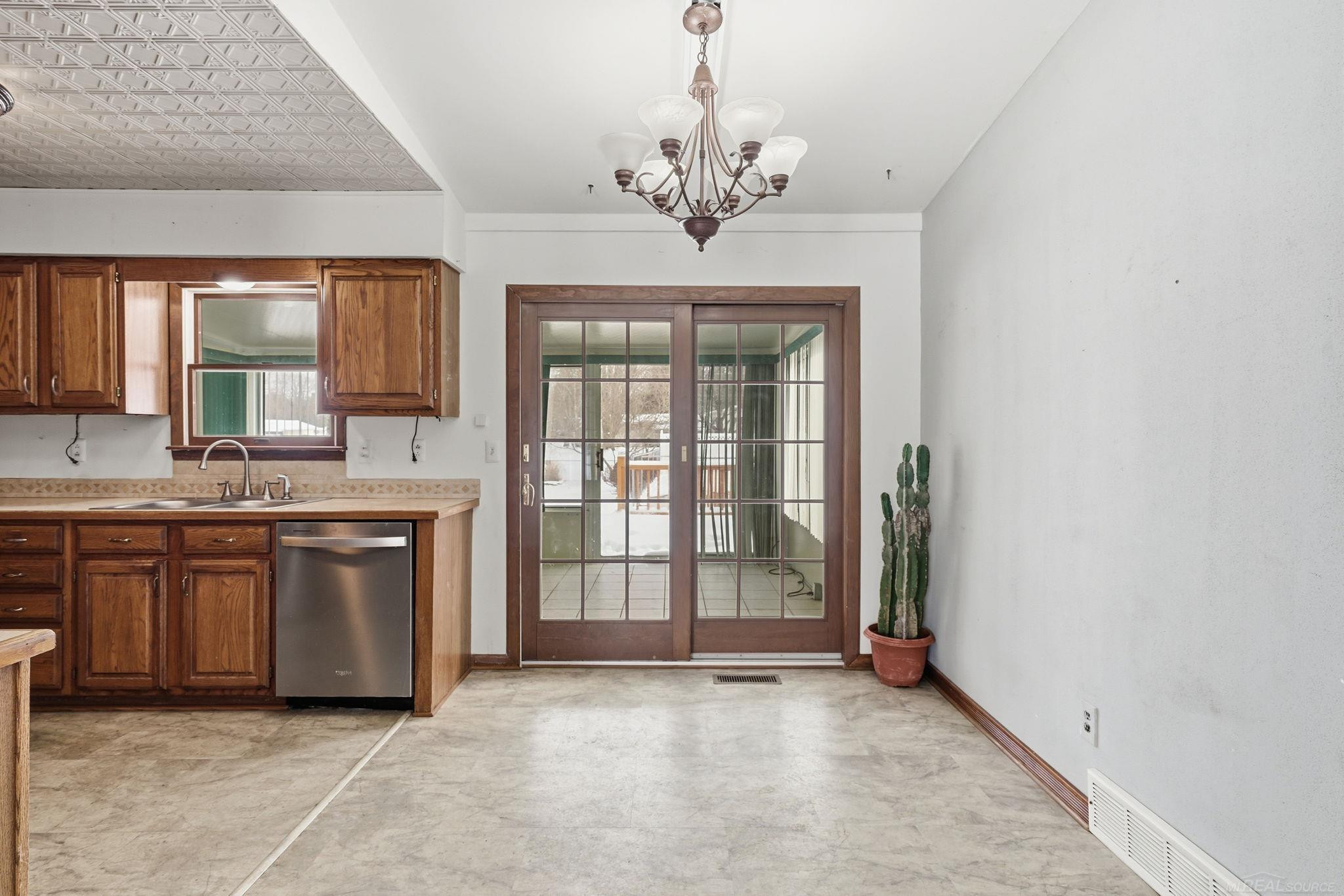2336 N Irish Road, Davison, MI 48423 — Photo 15