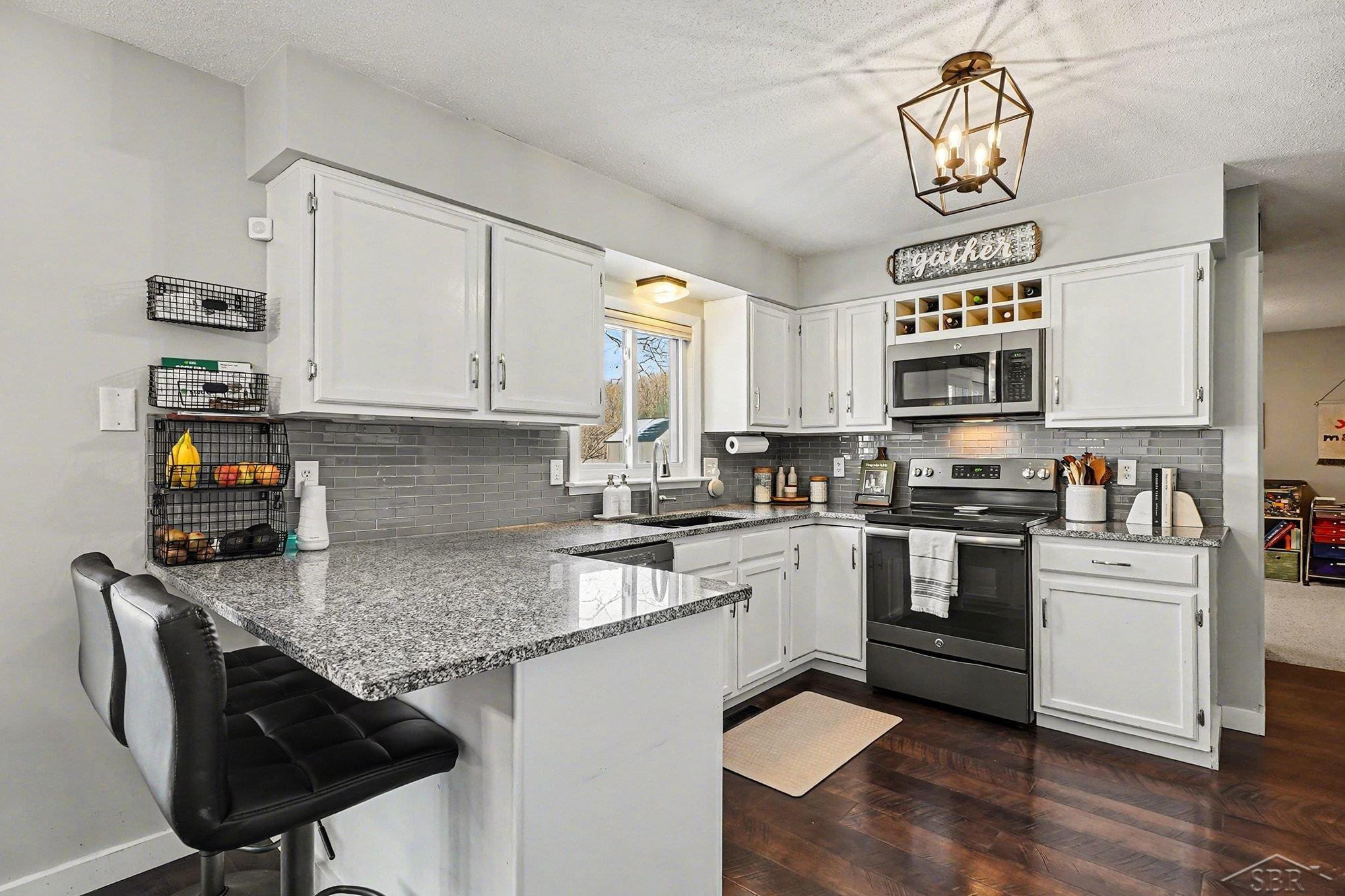 611 E Dawn Drive, Freeland, MI 48623 — Photo 6