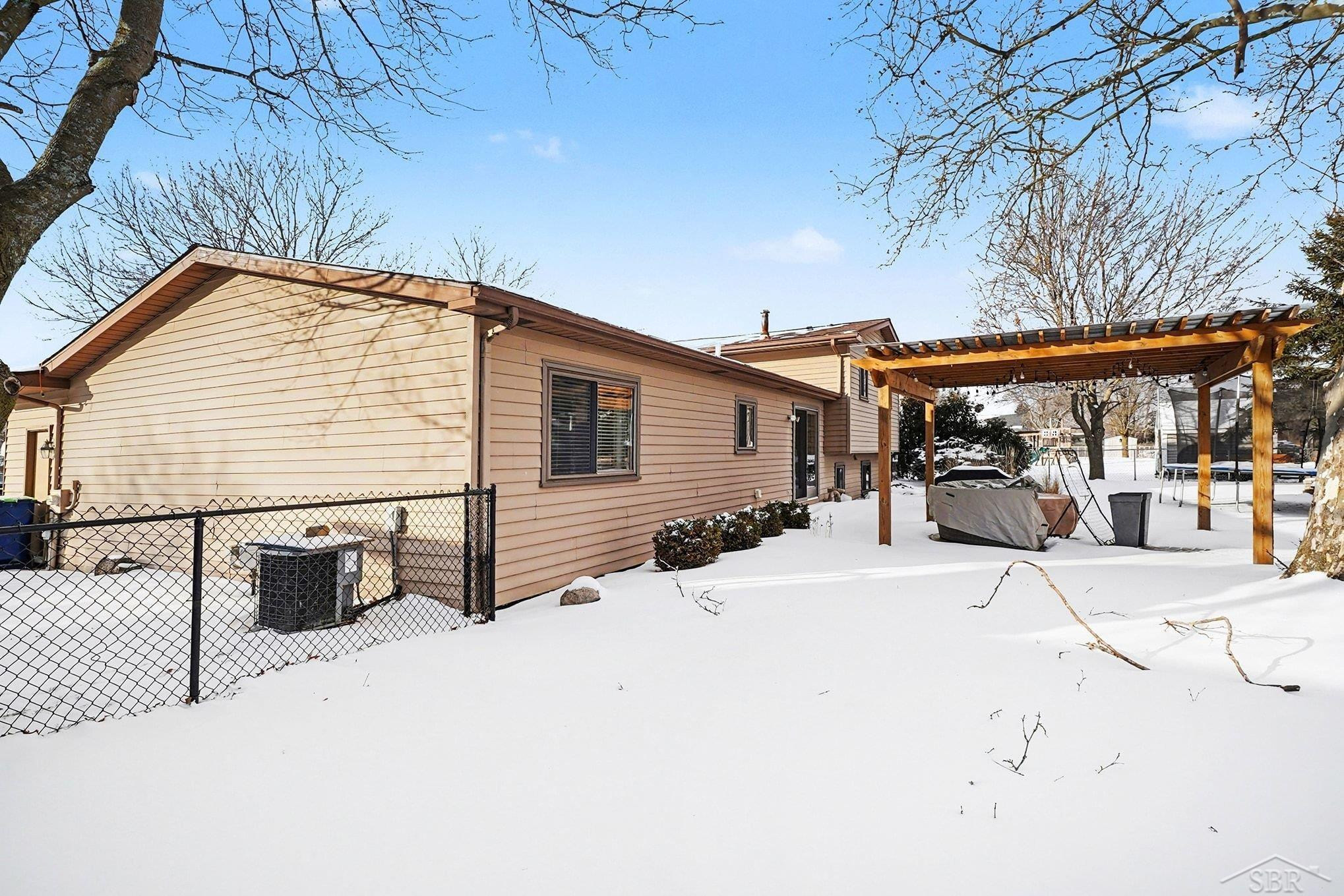 611 E Dawn Drive, Freeland, MI 48623 — Photo 23